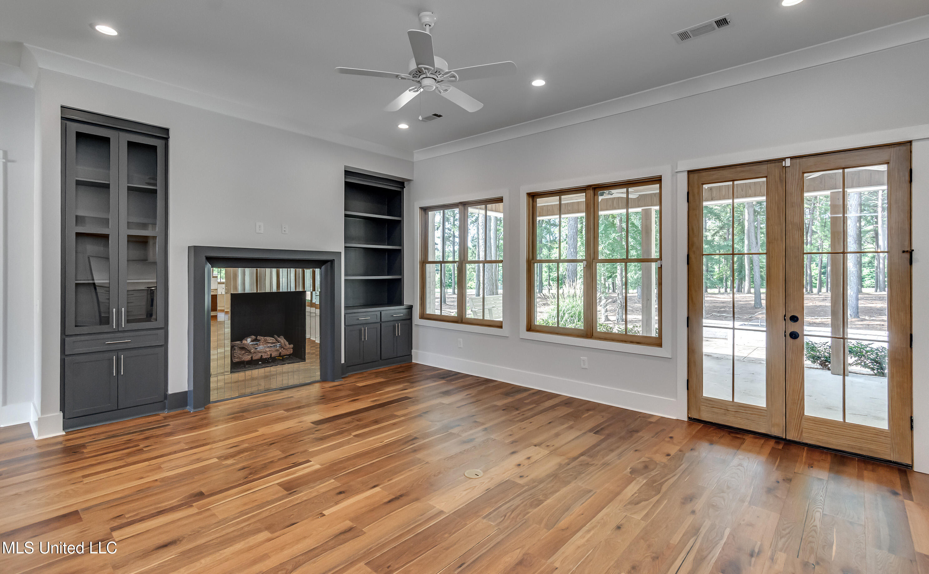 Madison, Mississippi 39110, United States, 4 Bedrooms Bedrooms, ,4 BathroomsBathrooms,Residential,Pending,159450