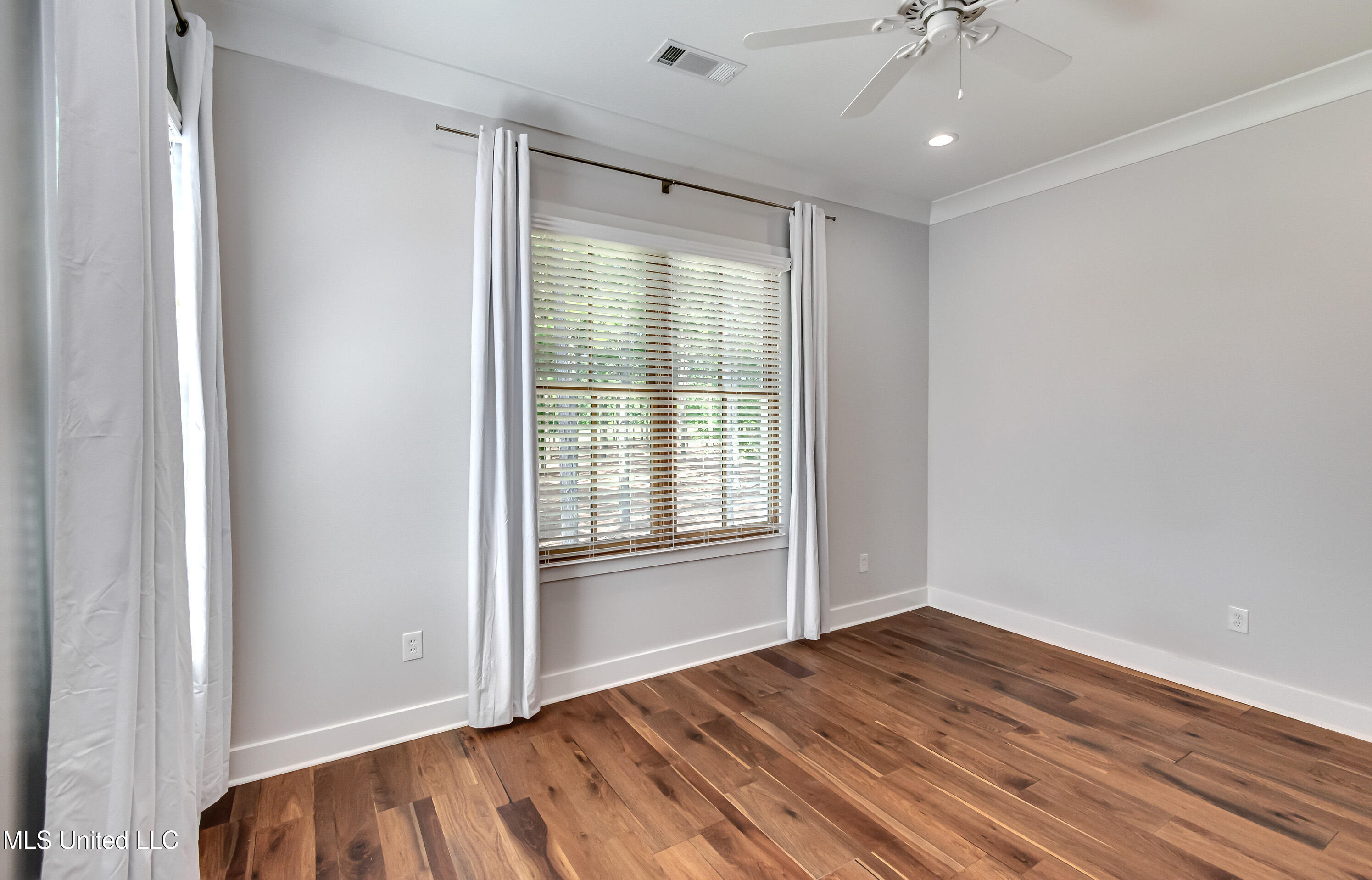 Madison, Mississippi 39110, United States, 4 Bedrooms Bedrooms, ,4 BathroomsBathrooms,Residential,Pending,159450