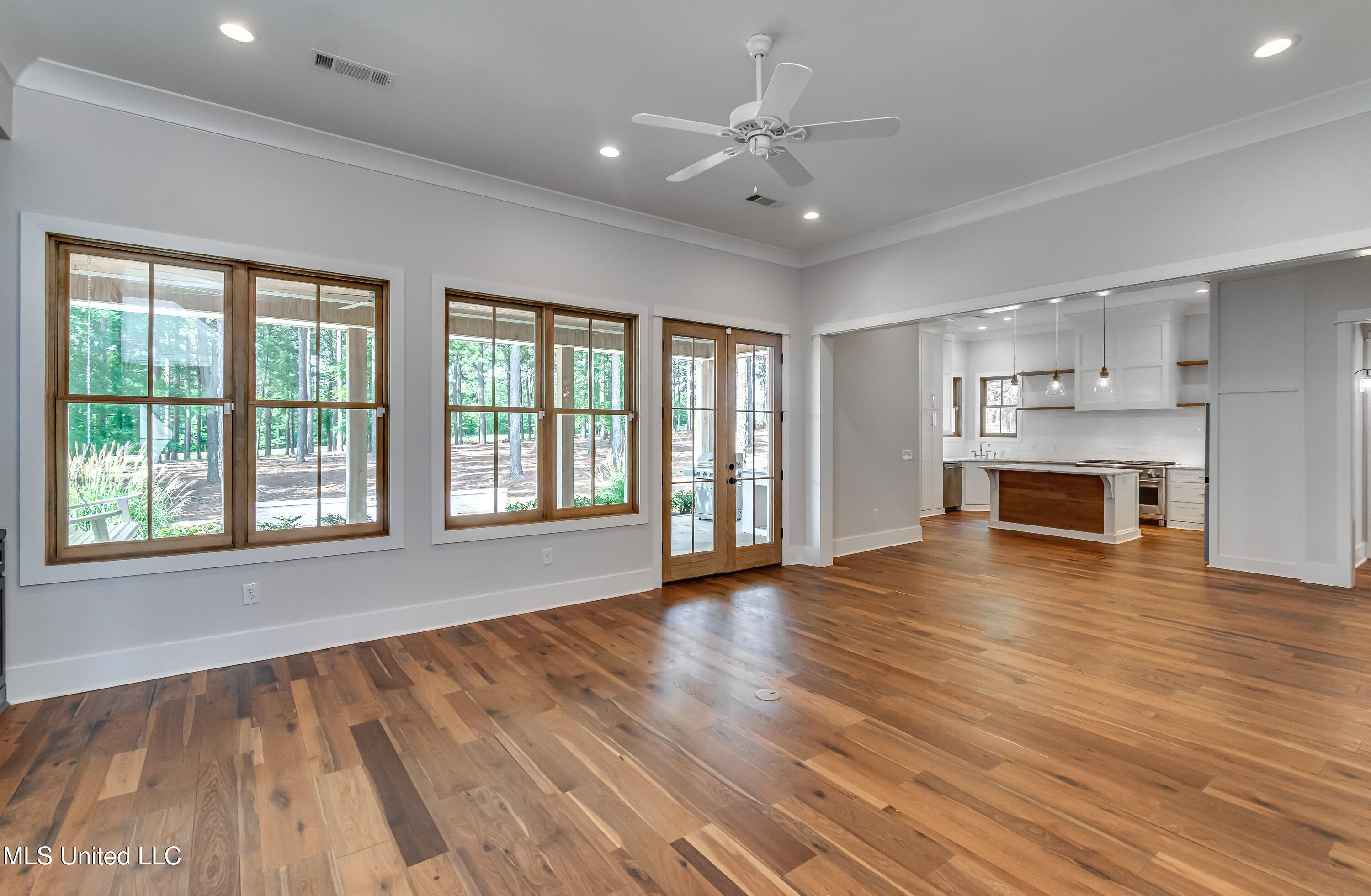 Madison, Mississippi 39110, United States, 4 Bedrooms Bedrooms, ,4 BathroomsBathrooms,Residential,Pending,159450