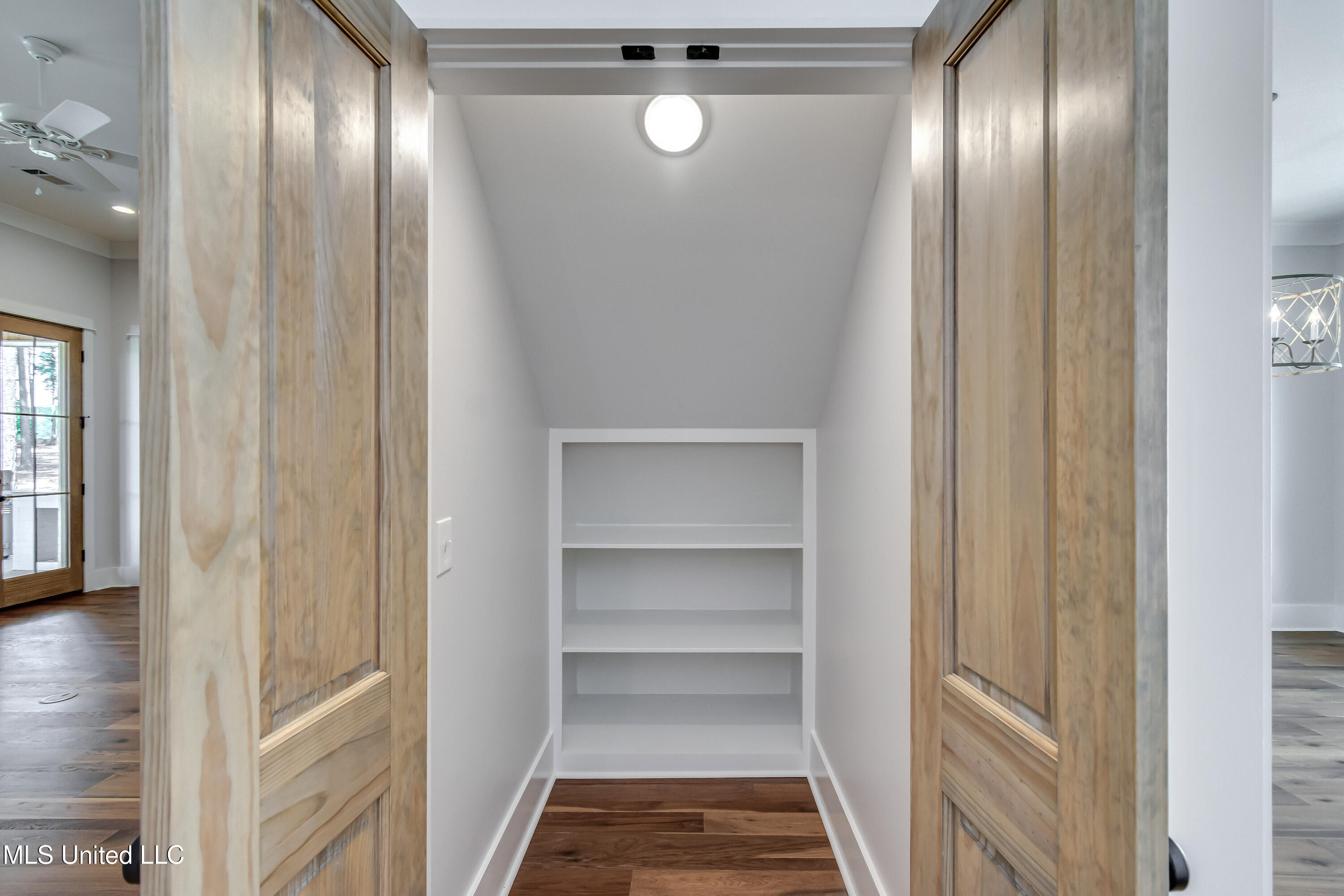 Madison, Mississippi 39110, United States, 4 Bedrooms Bedrooms, ,4 BathroomsBathrooms,Residential,Pending,159450