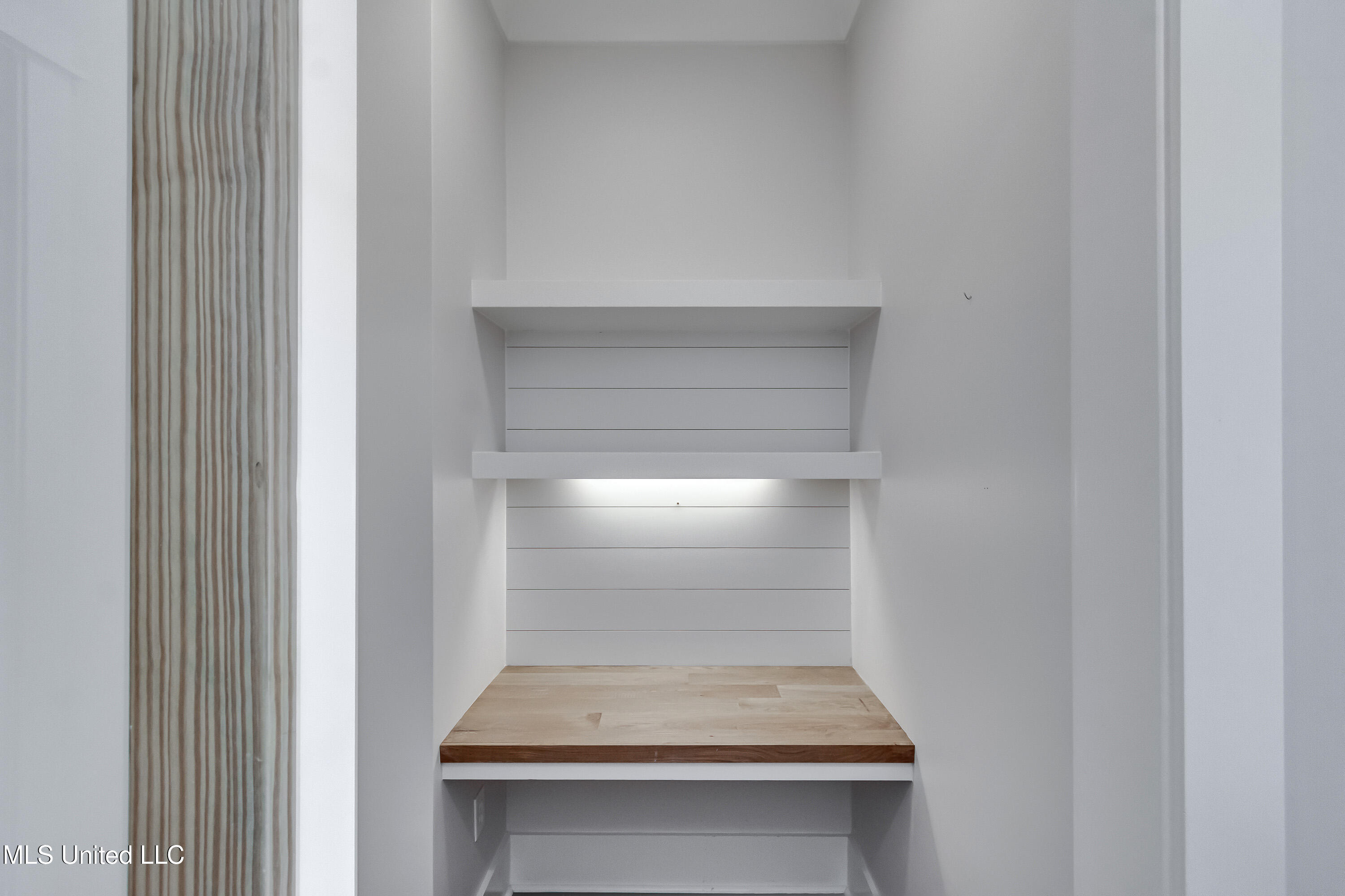 Madison, Mississippi 39110, United States, 4 Bedrooms Bedrooms, ,4 BathroomsBathrooms,Residential,Pending,159450