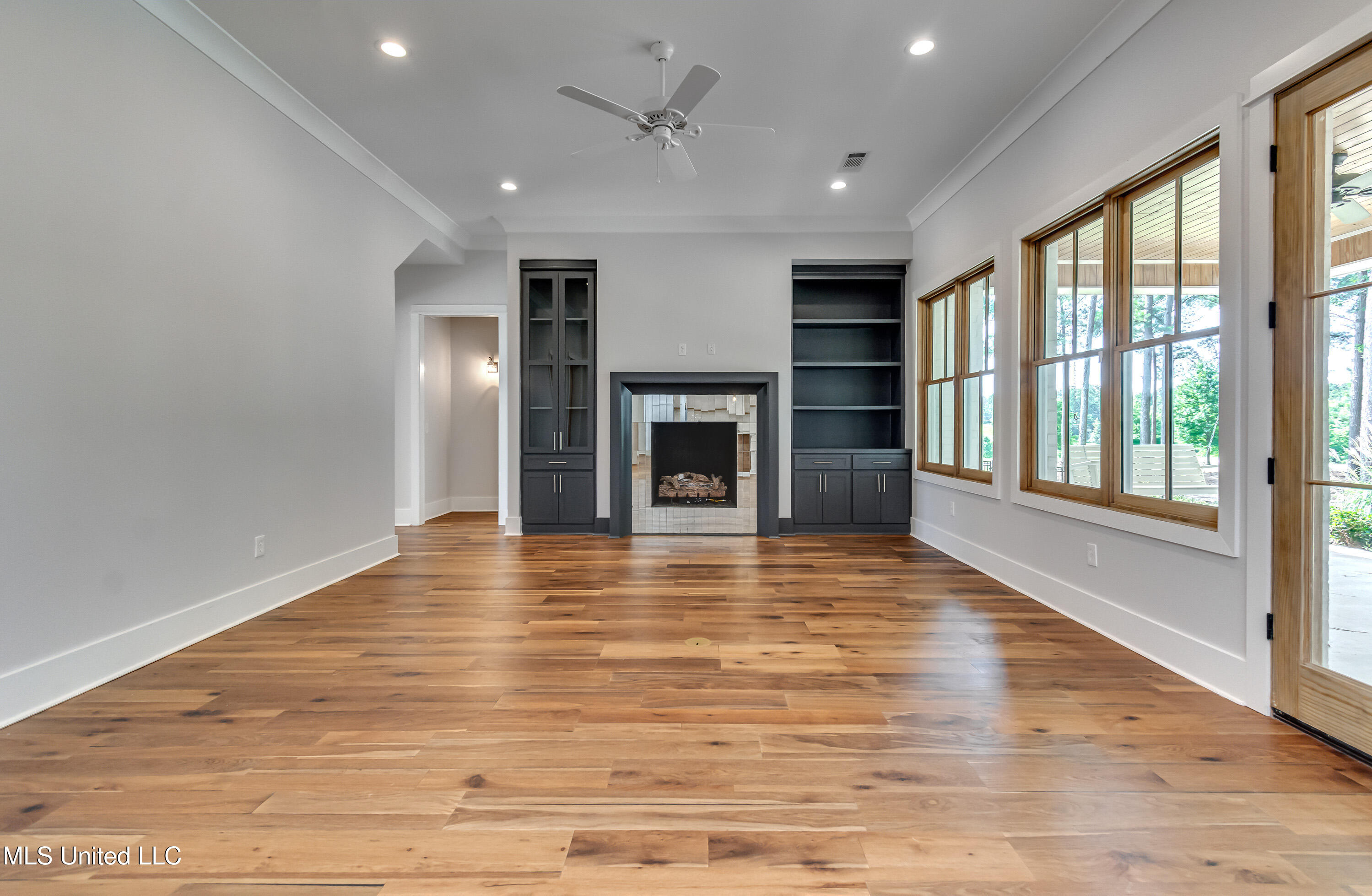 Madison, Mississippi 39110, United States, 4 Bedrooms Bedrooms, ,4 BathroomsBathrooms,Residential,Pending,159450