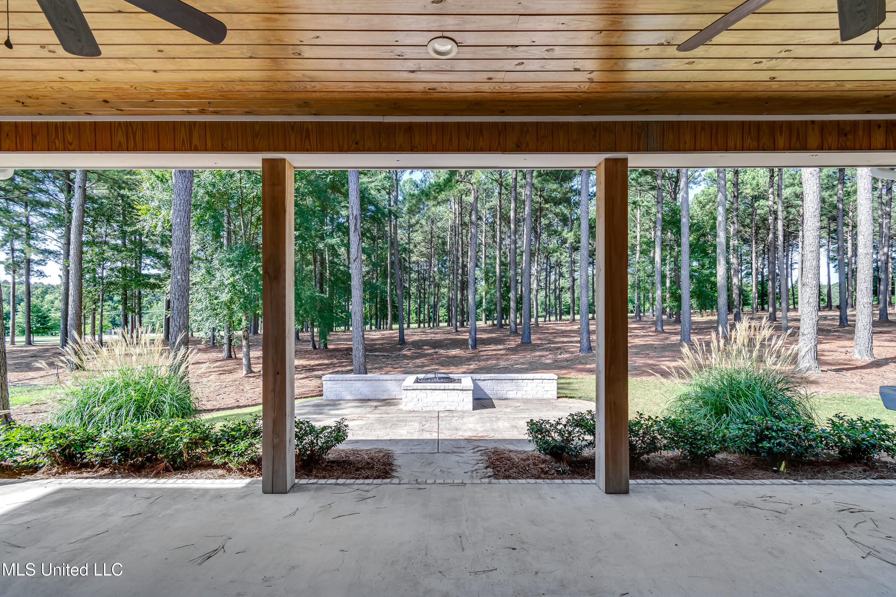 Madison, Mississippi 39110, United States, 4 Bedrooms Bedrooms, ,4 BathroomsBathrooms,Residential,Pending,159450