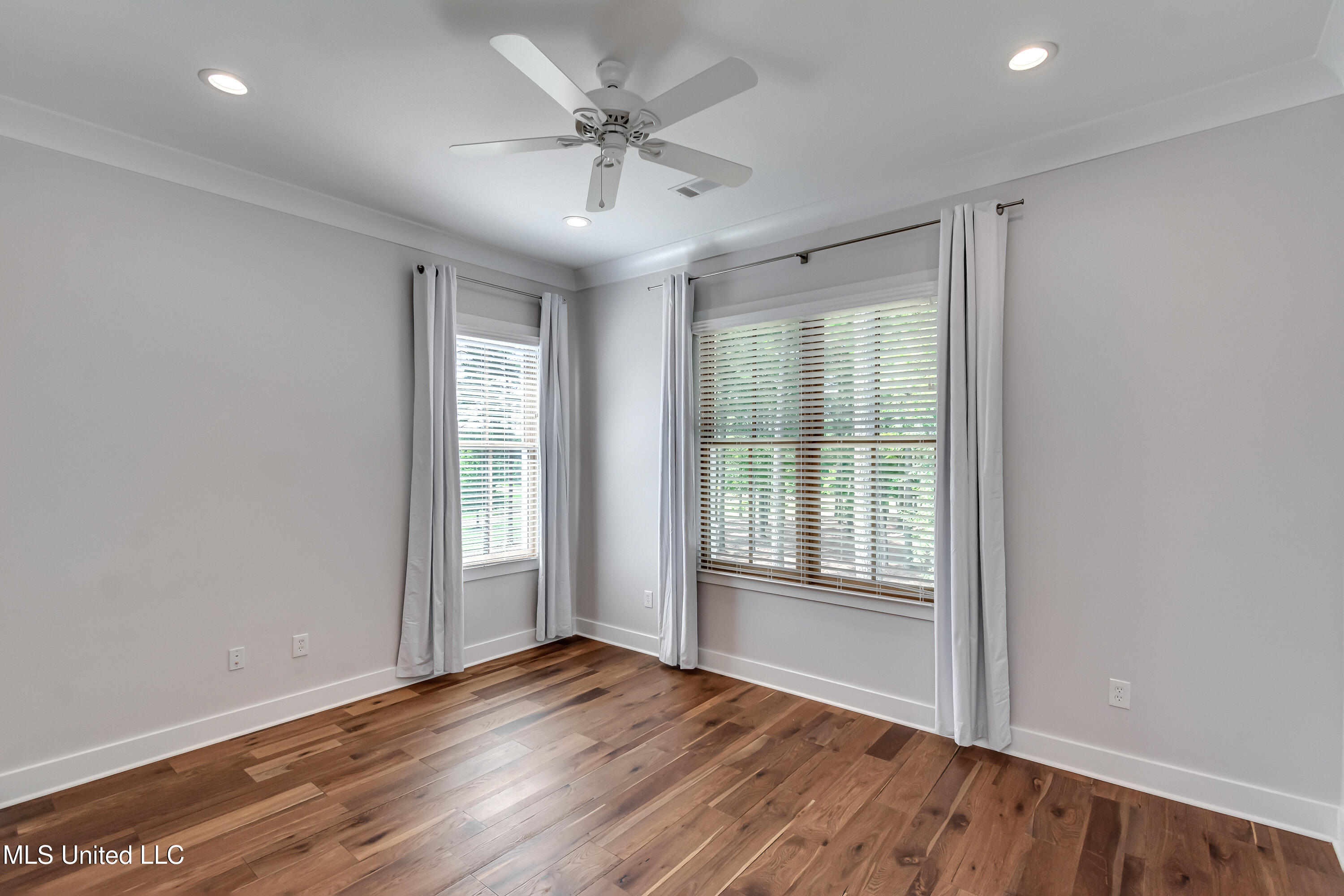 Madison, Mississippi 39110, United States, 4 Bedrooms Bedrooms, ,4 BathroomsBathrooms,Residential,Pending,159450