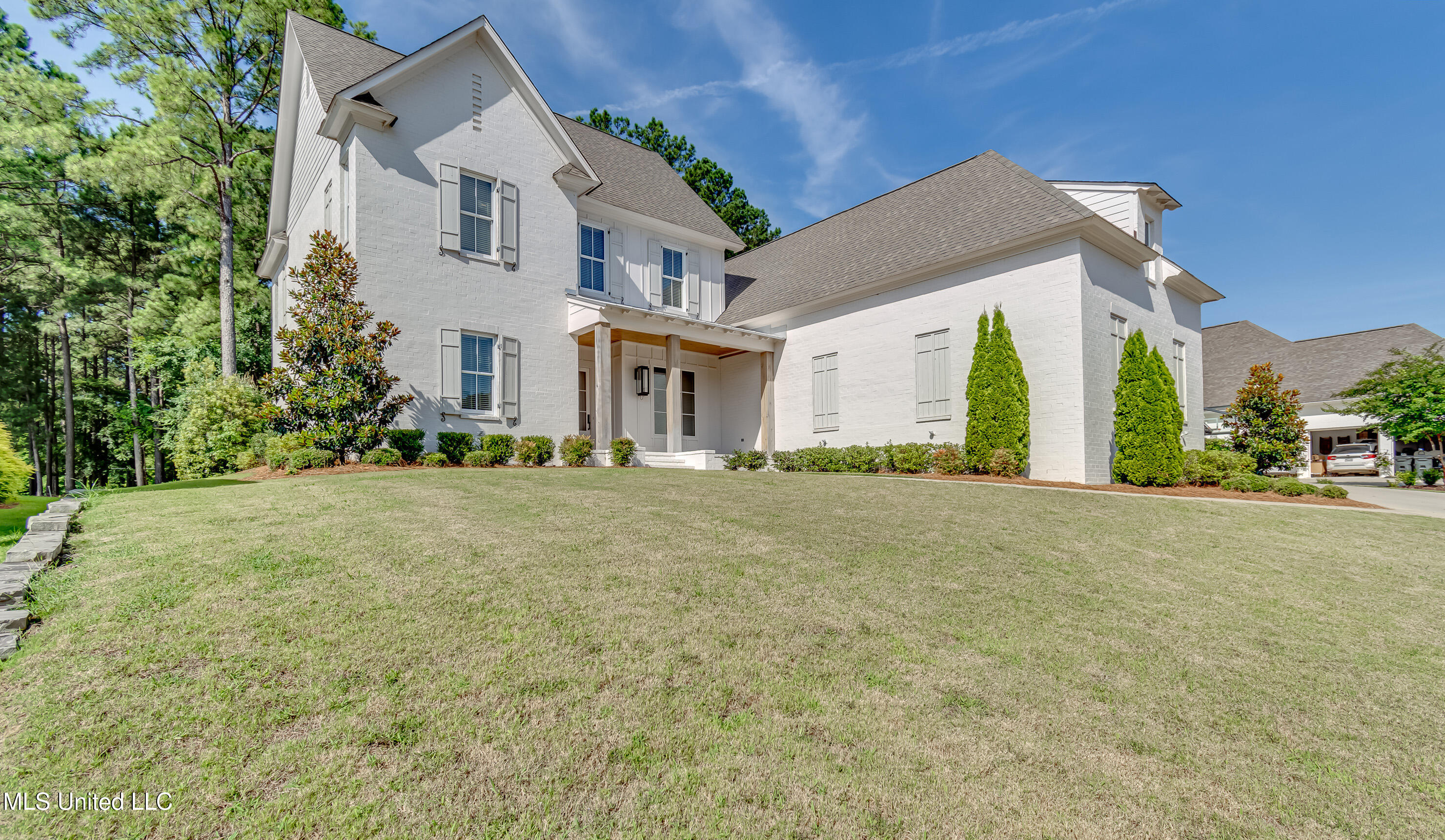 Madison, Mississippi 39110, United States, 4 Bedrooms Bedrooms, ,4 BathroomsBathrooms,Residential,Pending,159450