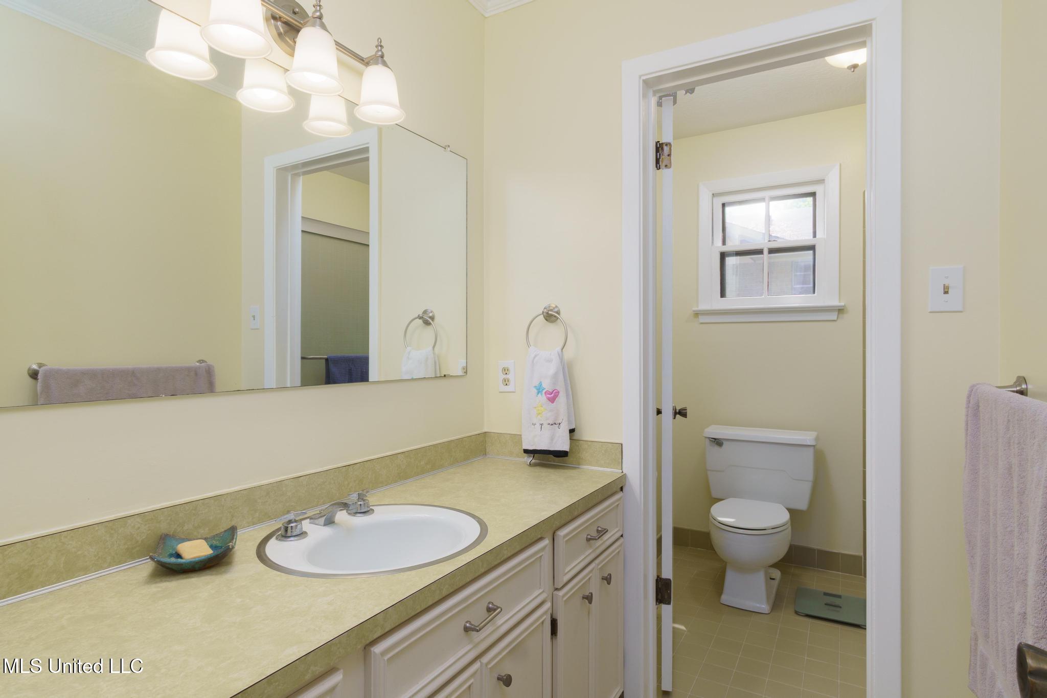 2506 Villa Verde Street, Hattiesburg, Mississippi image 18