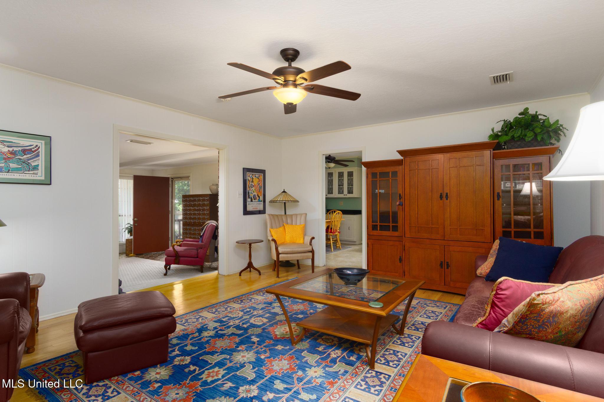 2506 Villa Verde Street, Hattiesburg, Mississippi image 9