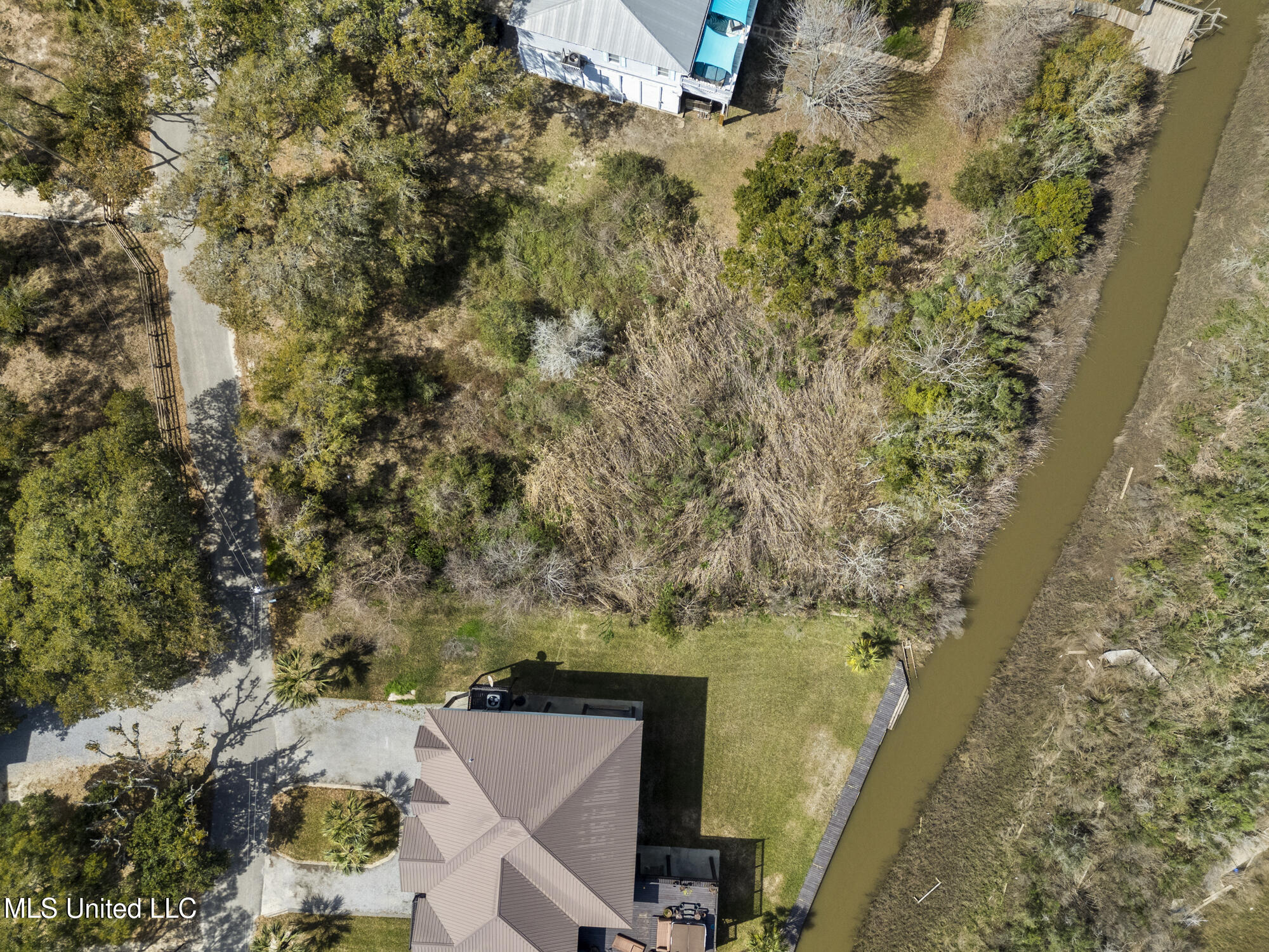 Belle Fontaine Drive, Ocean Springs, Mississippi image 8