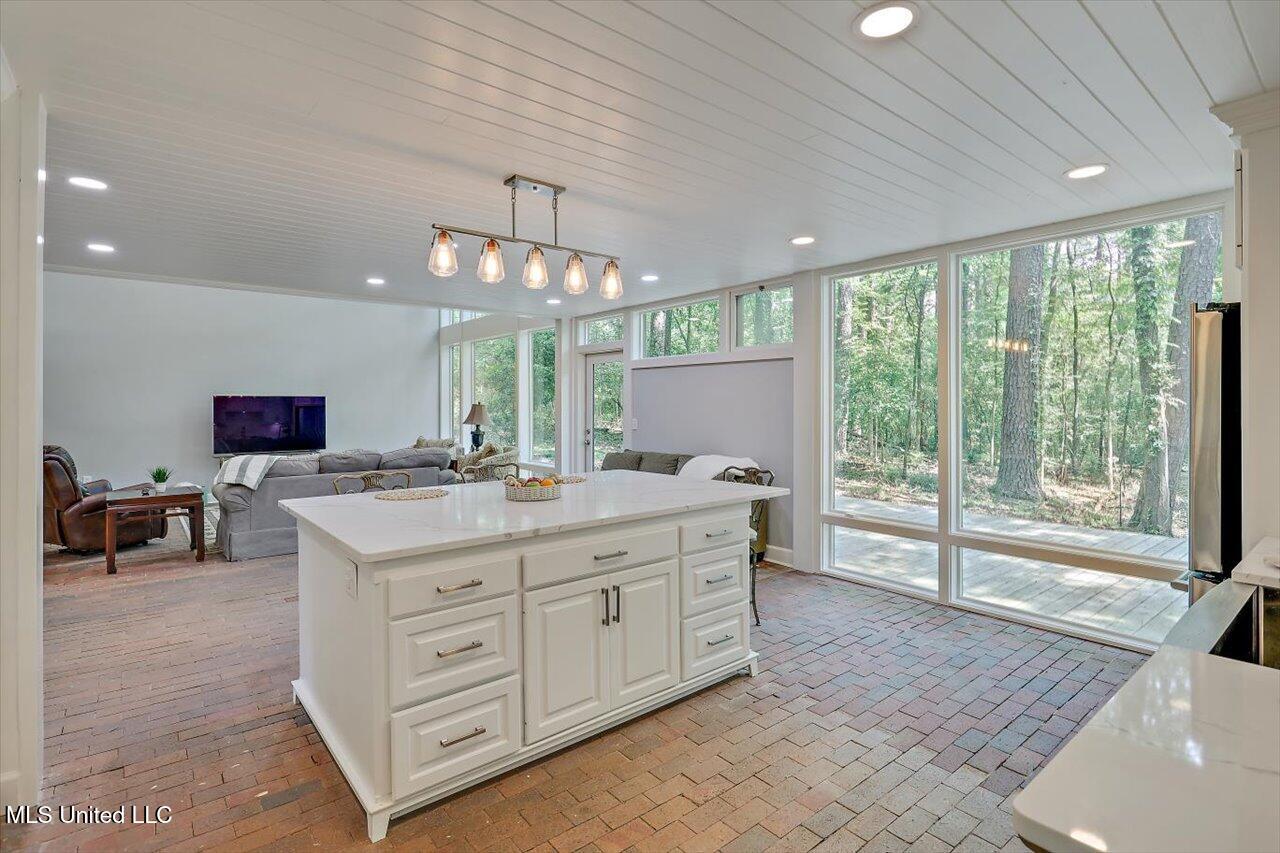 1844 Eastover Drive, Jackson, Mississippi image 11
