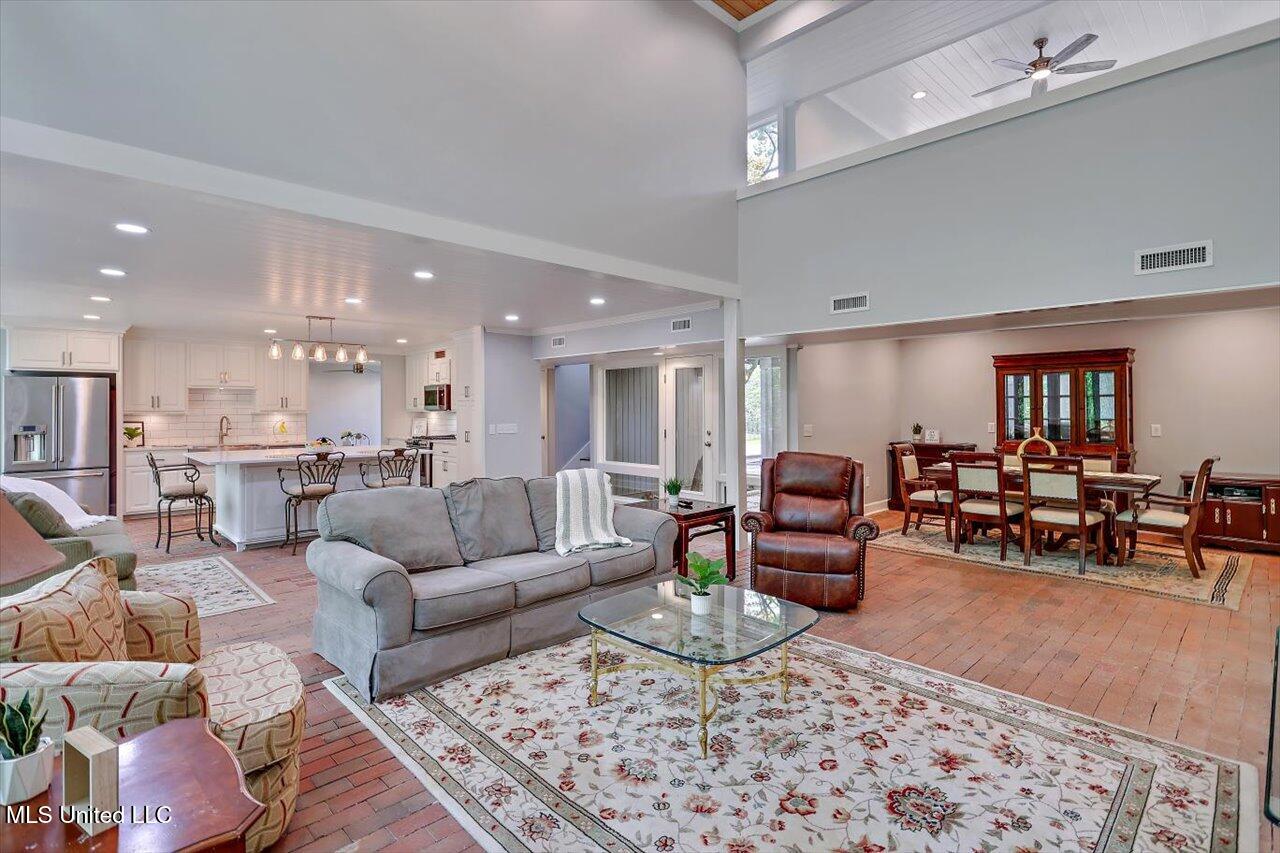 1844 Eastover Drive, Jackson, Mississippi image 5