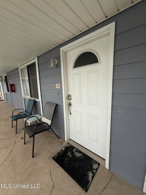 Condo For Sale - 1664 Beach Boulevard<br/> Biloxi, MS 39531