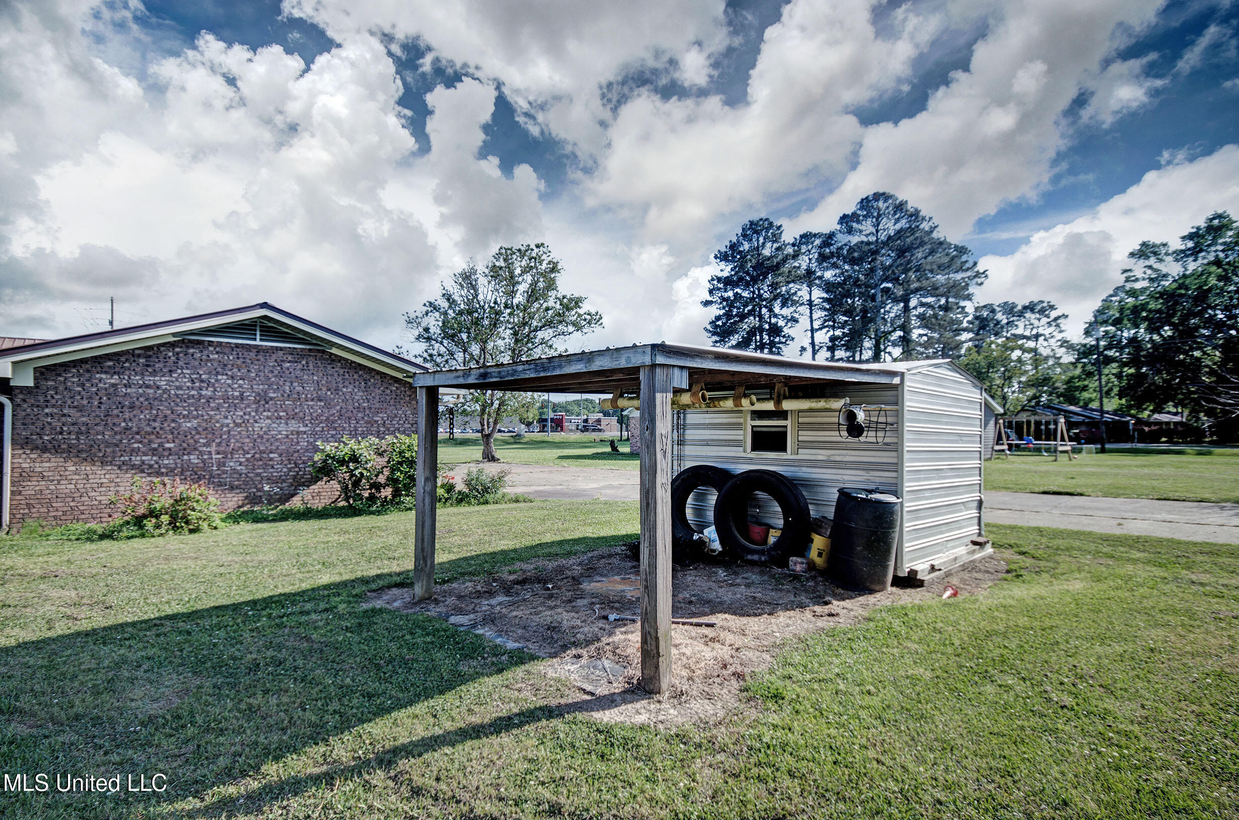 910 Ms-16, Carthage, Mississippi image 40