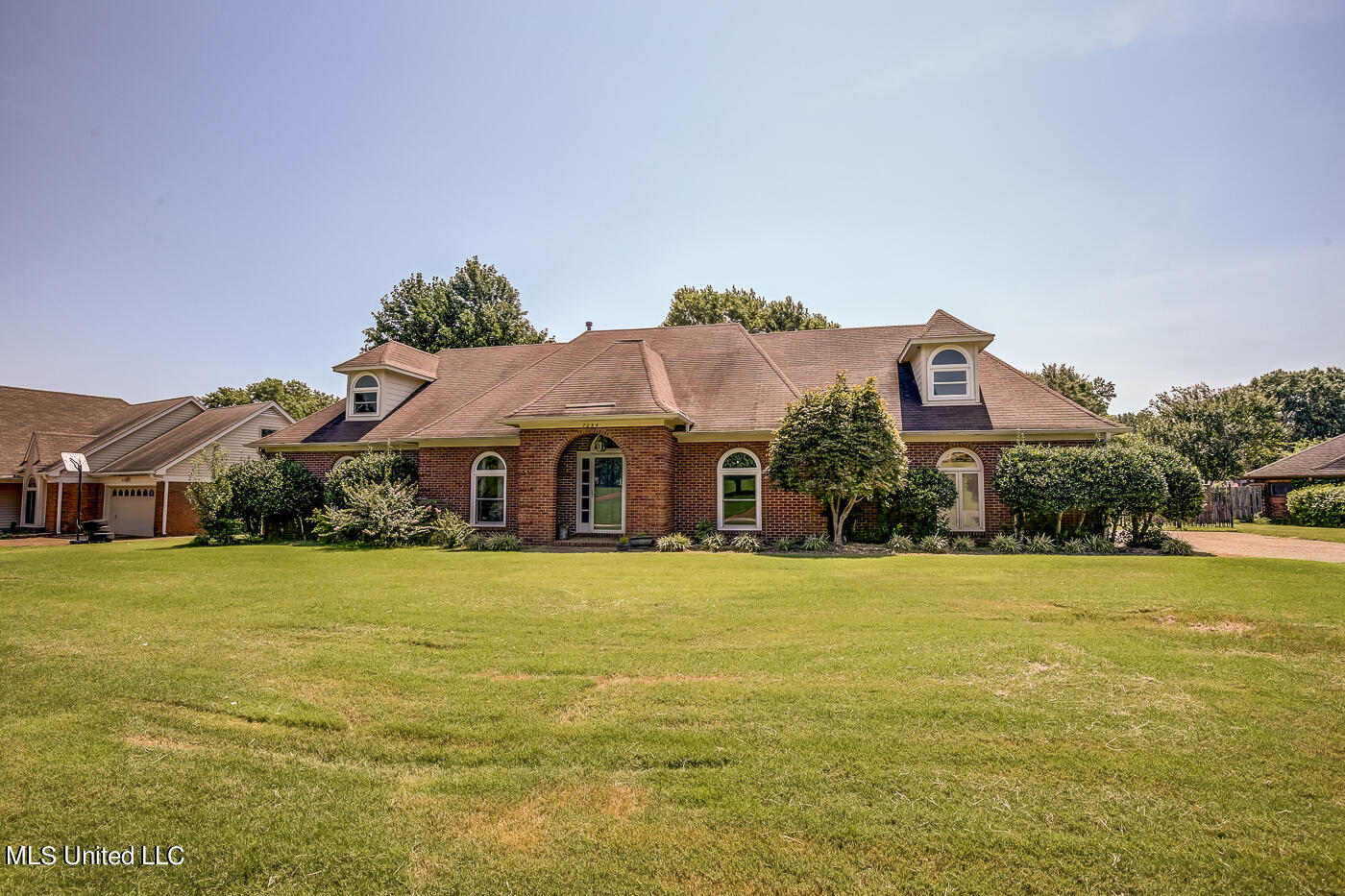 7254 Flower Creek Drive, Southaven, Mississippi image 4