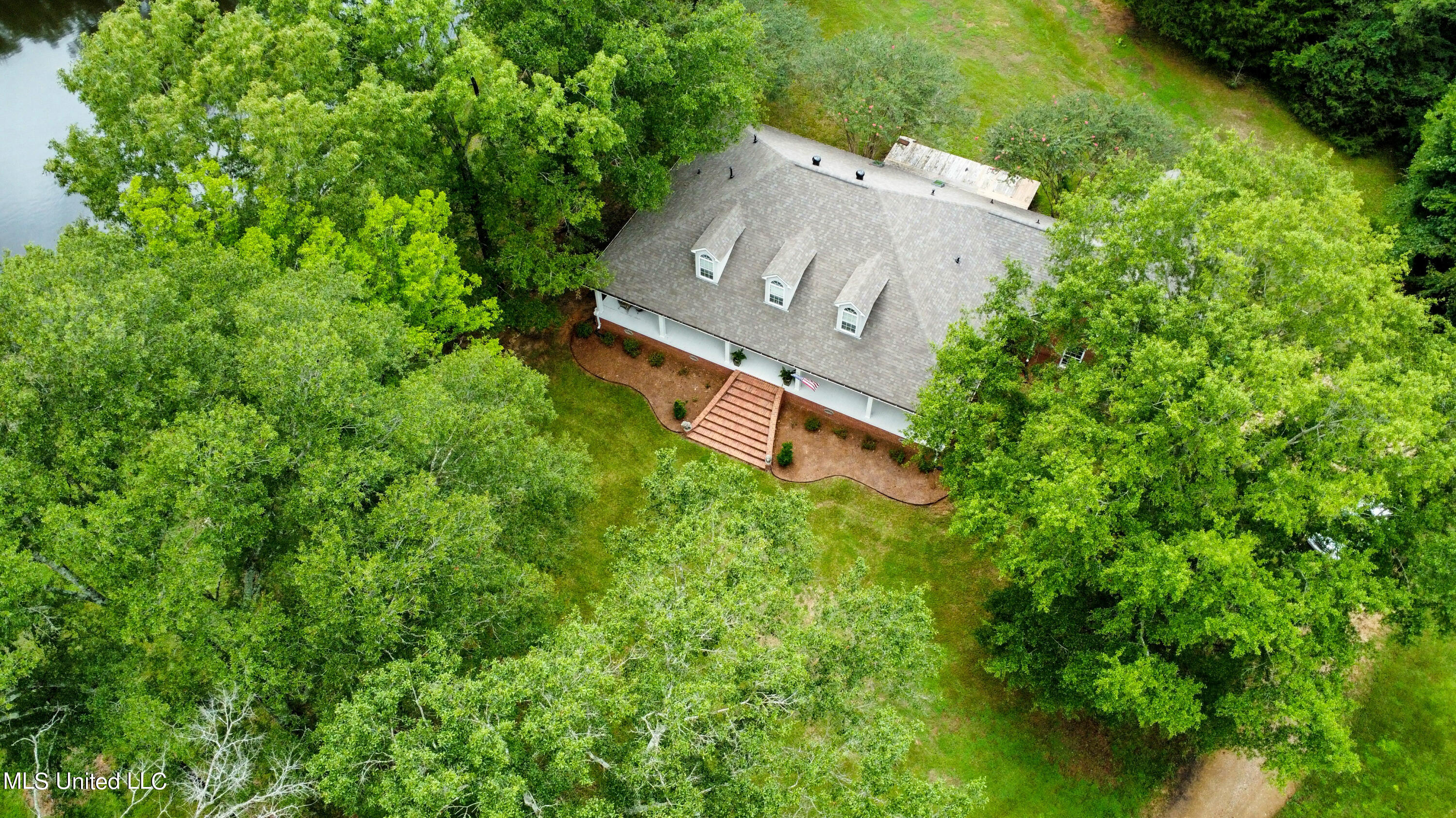 1460 Kickapoo Road, Clinton, Mississippi image 9