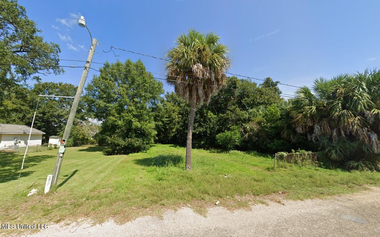 572 Peyton Drive, Biloxi, Mississippi image 2