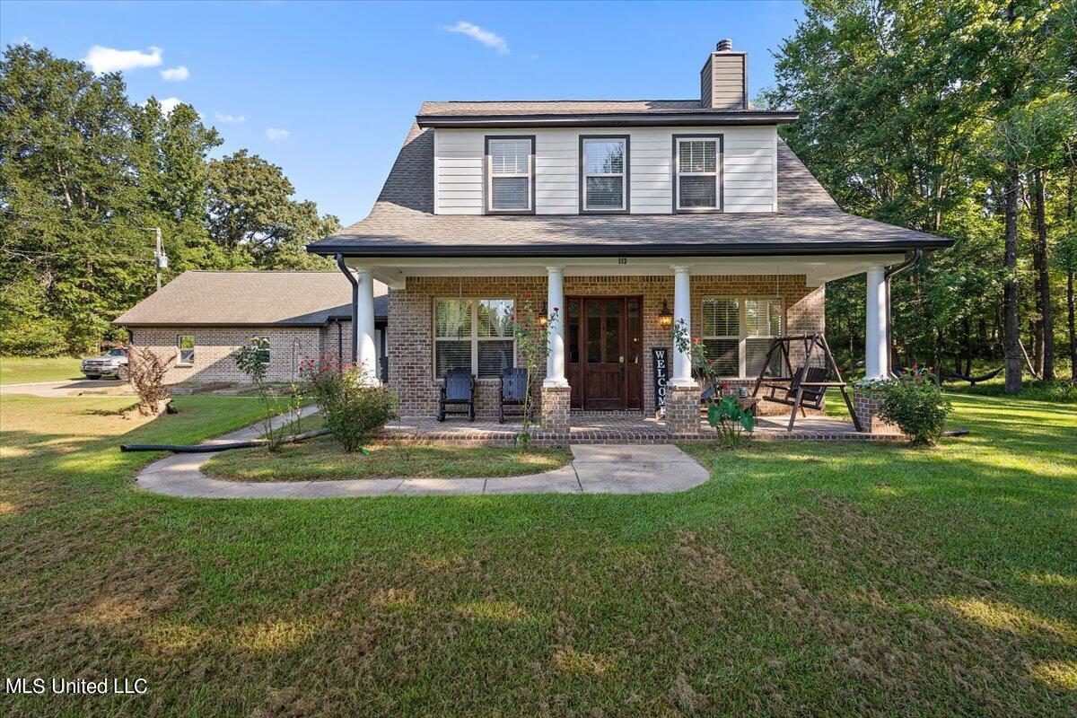 113 Chestnut Drive, Clinton, Mississippi image 1