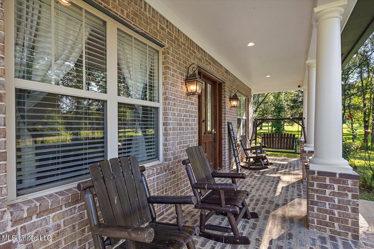 113 Chestnut Drive, Clinton, Mississippi image 3