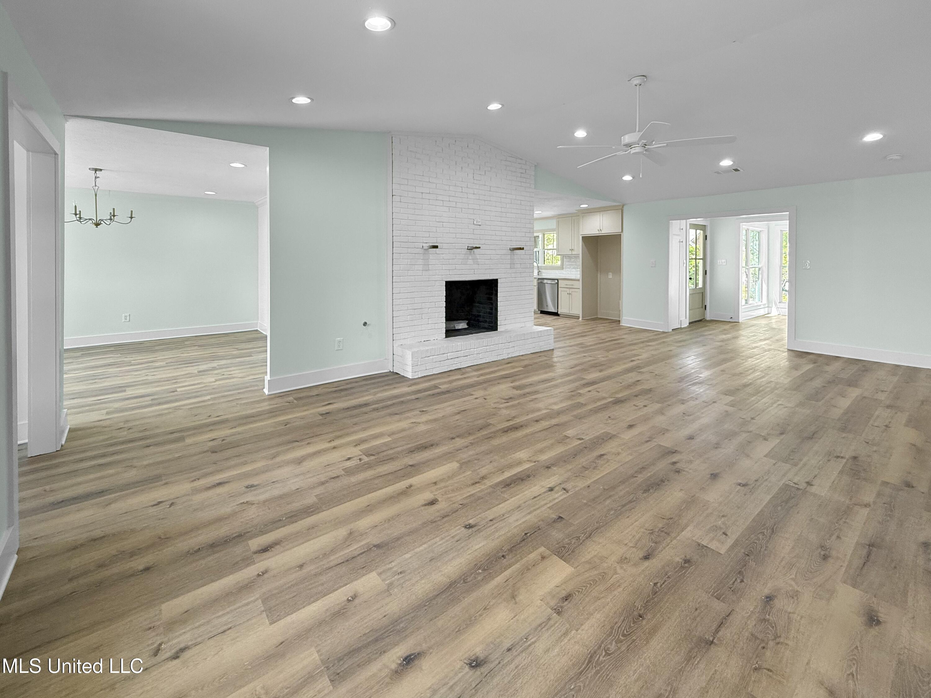 130 Lakeshore Drive, Madison, Mississippi image 9