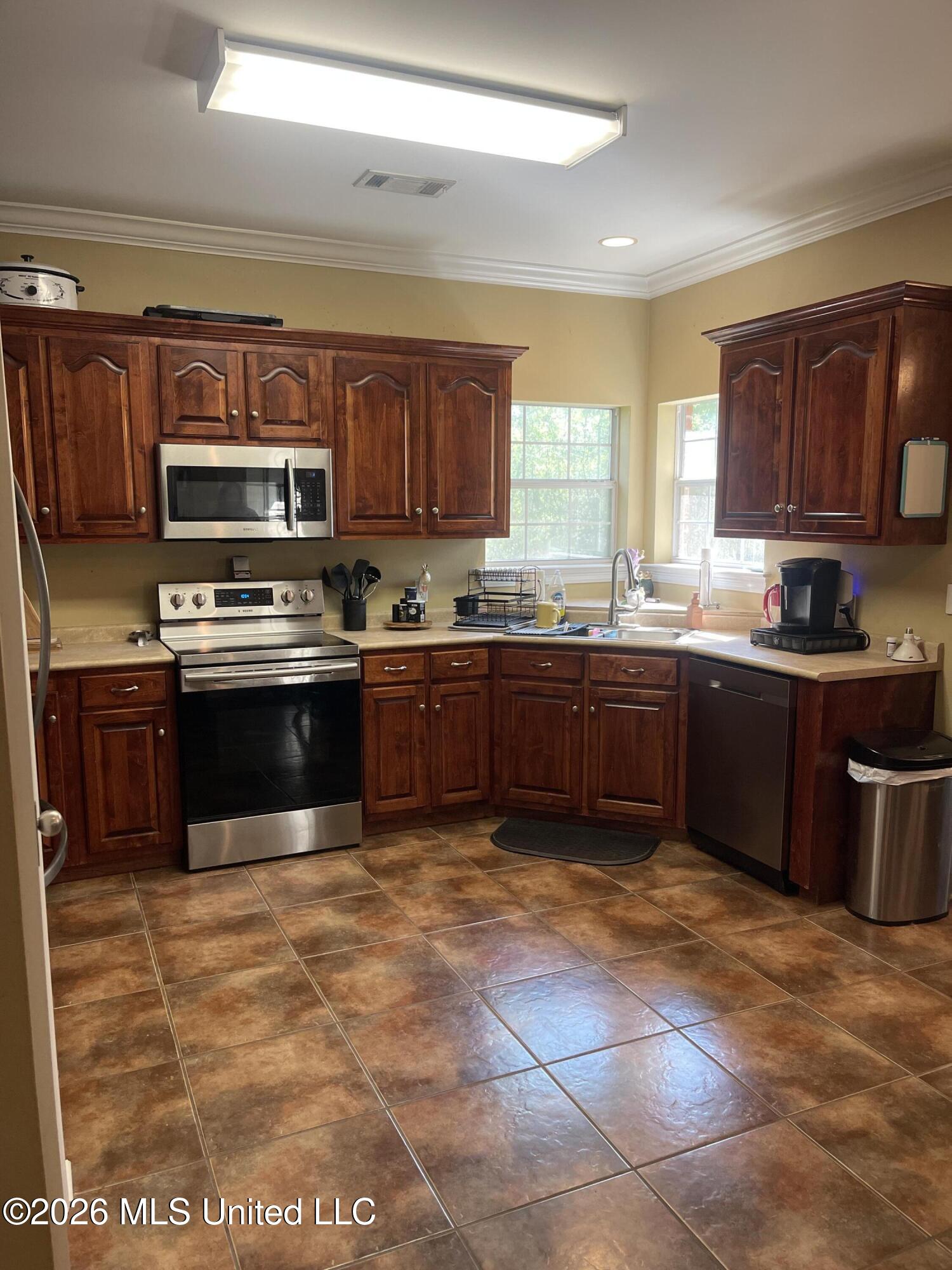 215 Ridgeview Drive