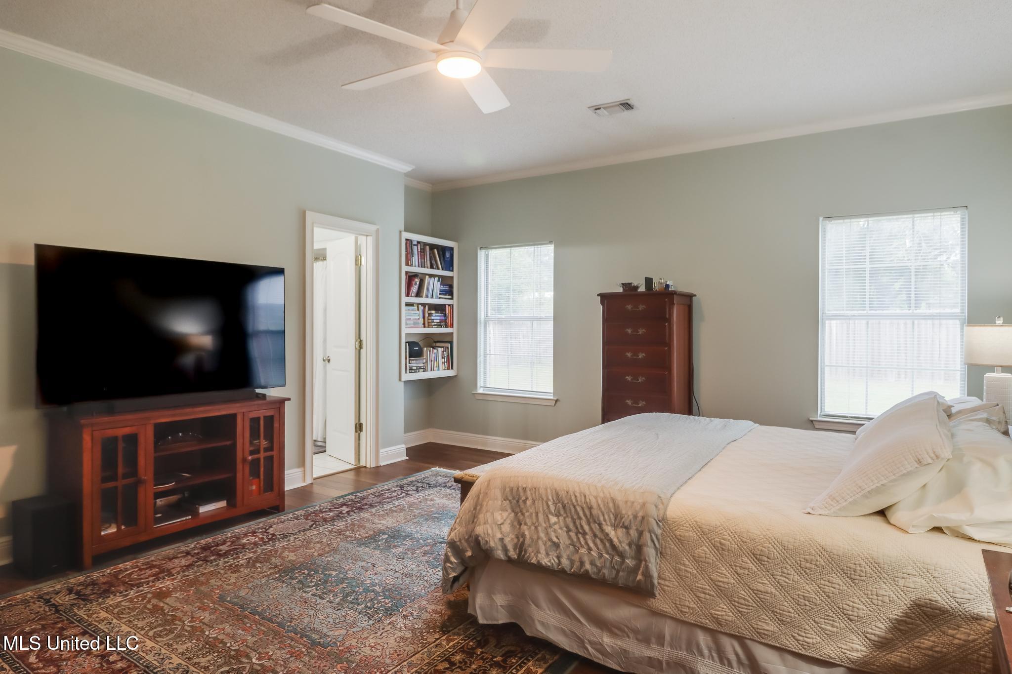 2421 Collins Boulevard, Gulfport, Mississippi image 13