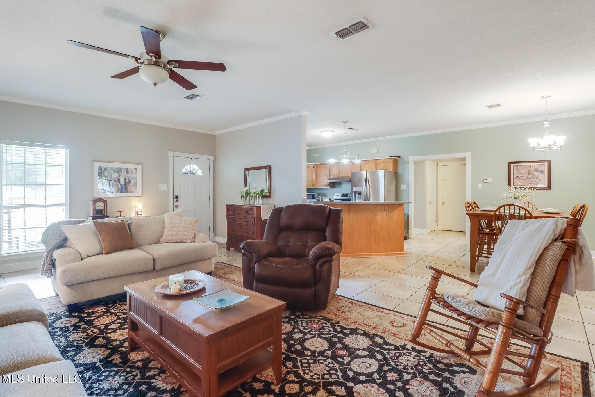 2421 Collins Boulevard, Gulfport, Mississippi image 2