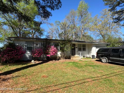 Homes For Sale - 3949 Del Rosa Drive<br/> Jackson, MS 39206