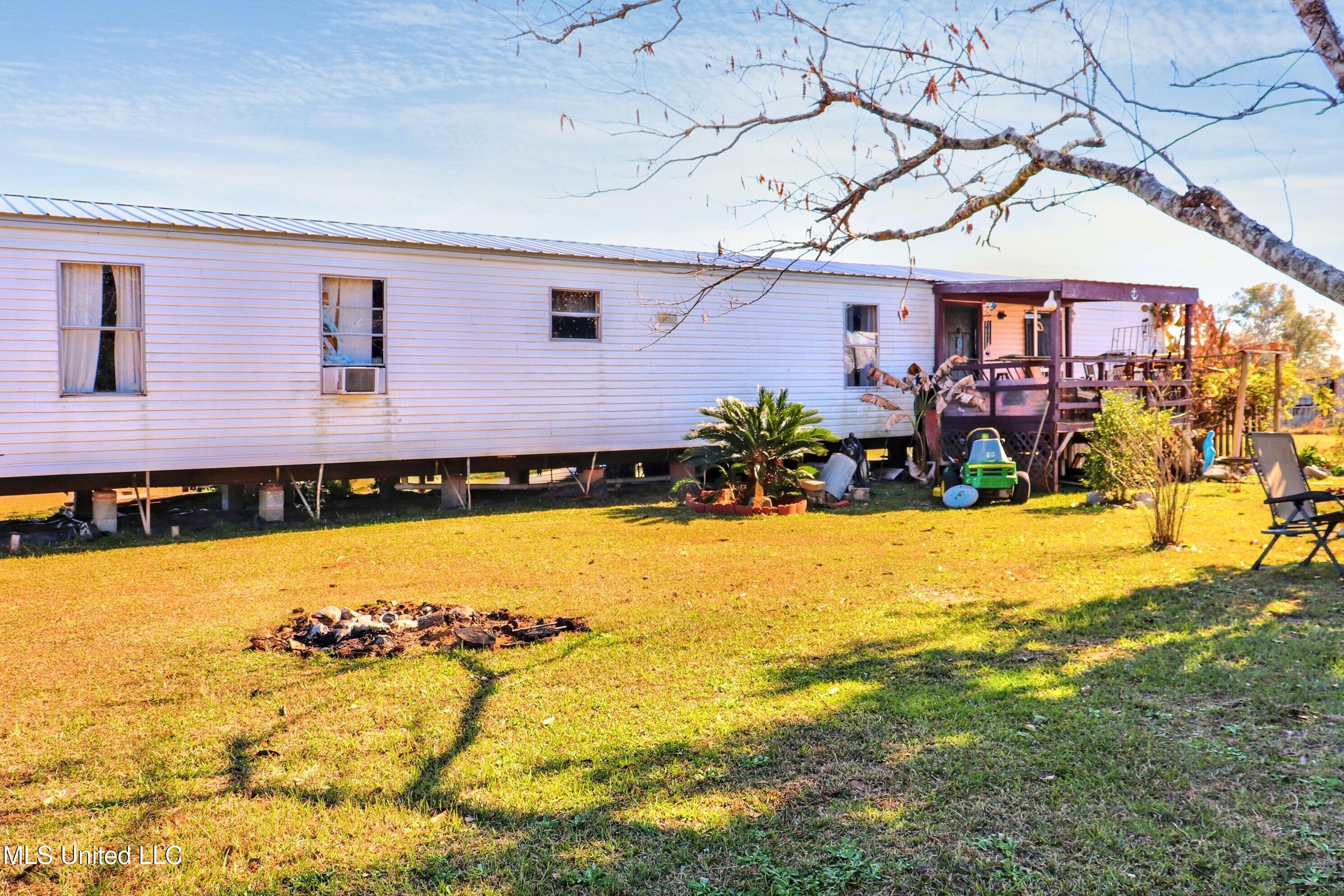 26403 Longvue Drive, Picayune, Mississippi image 1