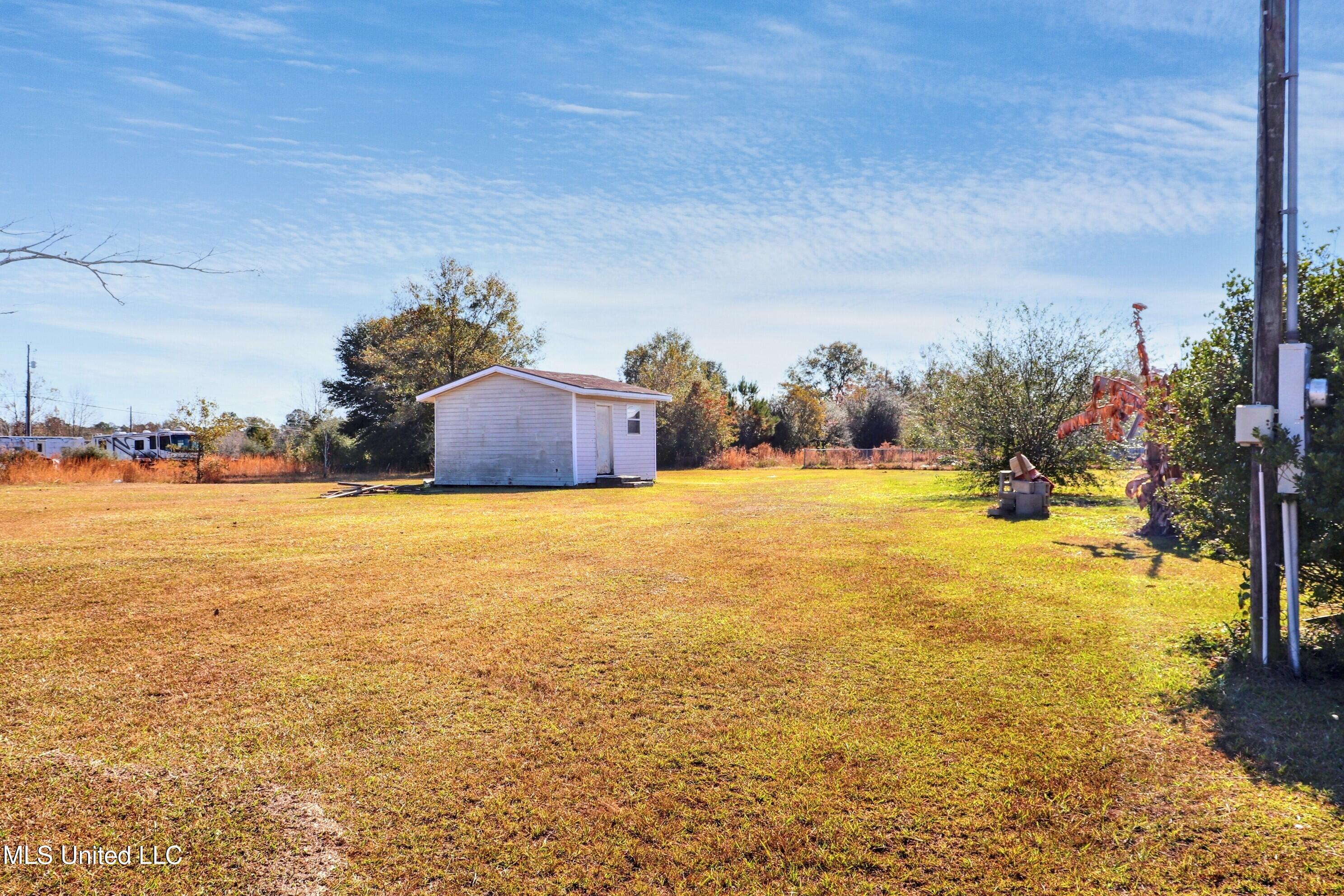 26403 Longvue Drive, Picayune, Mississippi image 4