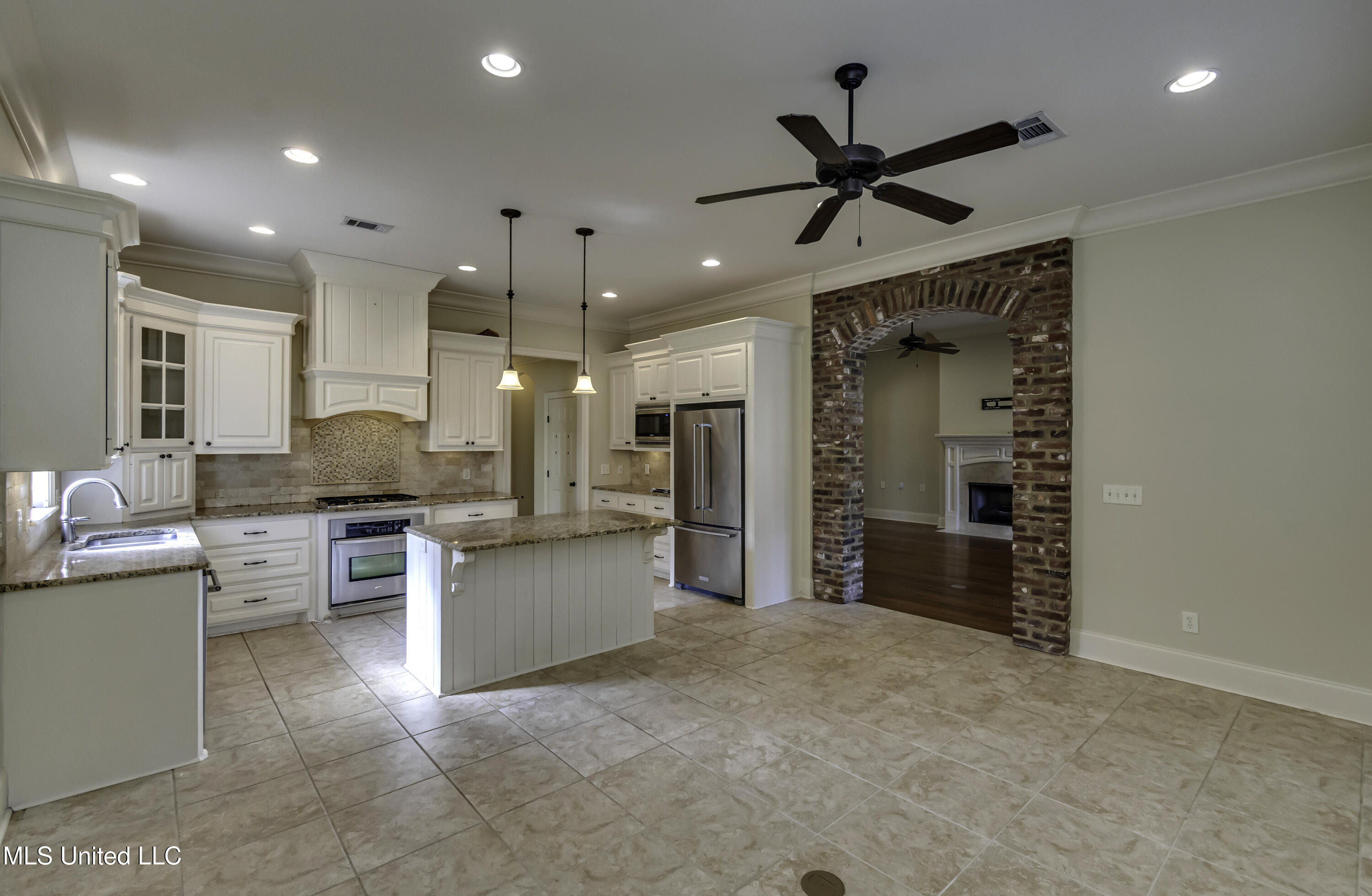 Madison, Mississippi 39110, United States, 4 Bedrooms Bedrooms, ,3 BathroomsBathrooms,Residential,Active,246074