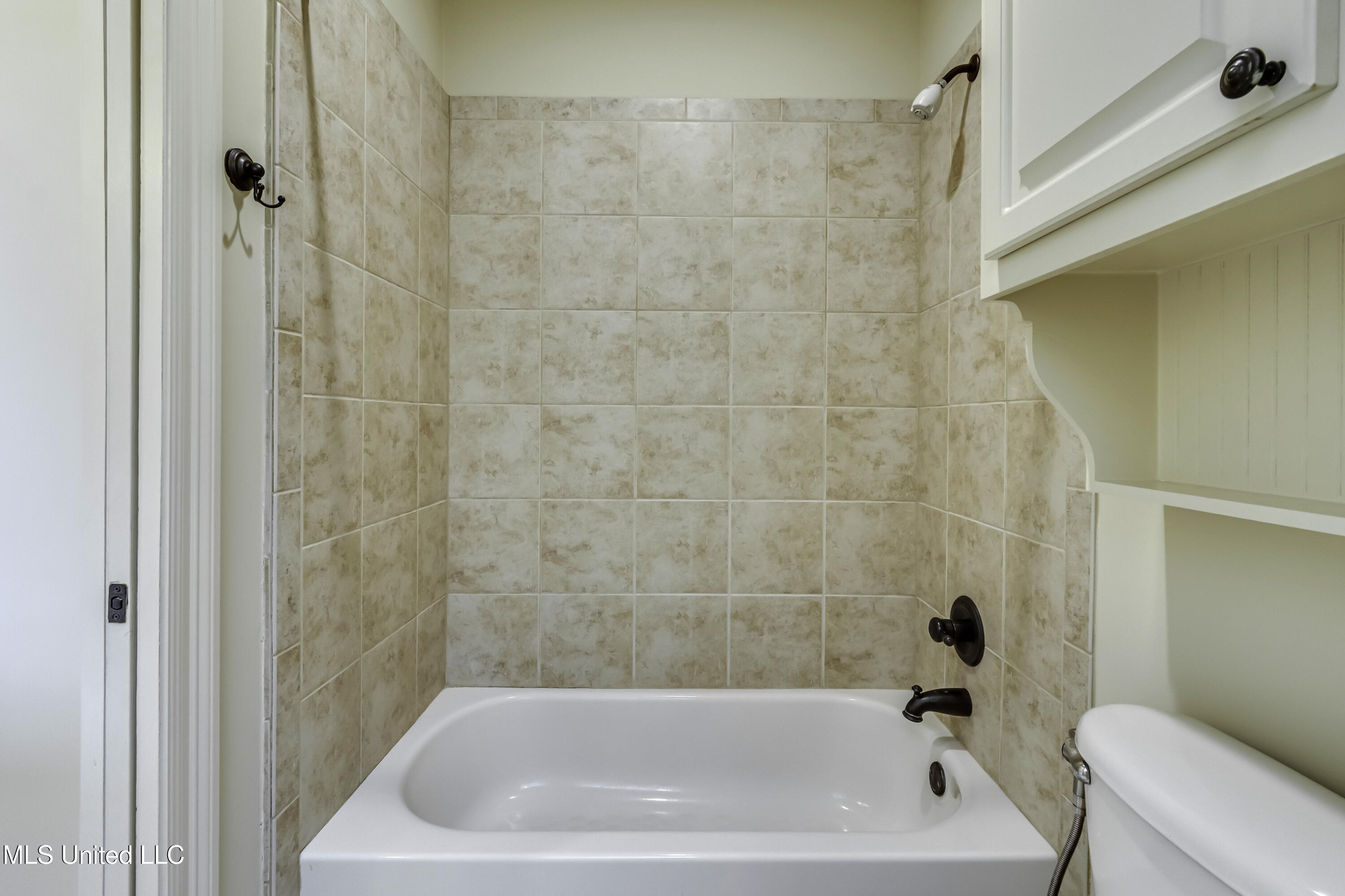 Madison, Mississippi 39110, United States, 4 Bedrooms Bedrooms, ,3 BathroomsBathrooms,Residential,Active,246074