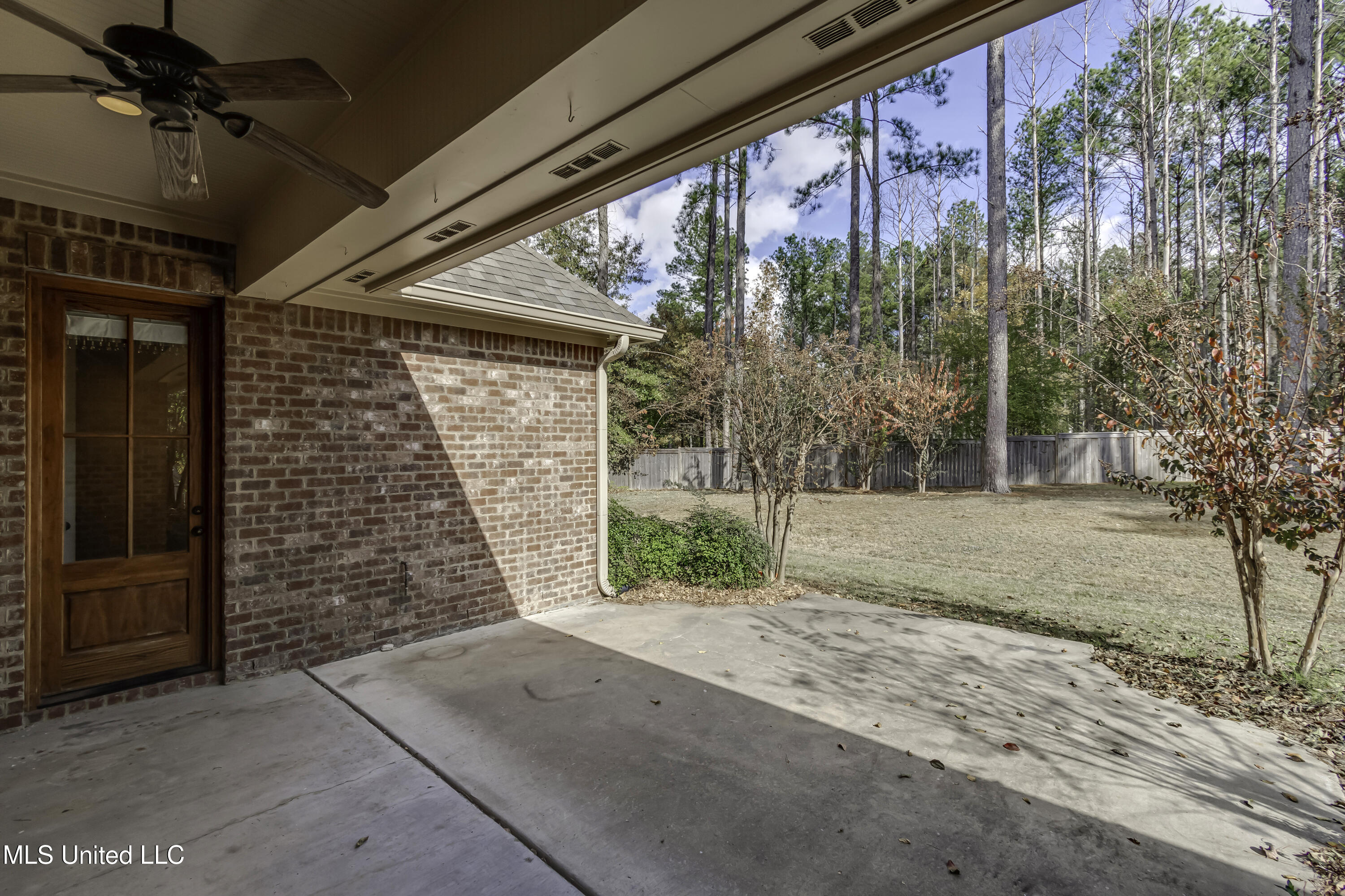 Madison, Mississippi 39110, United States, 4 Bedrooms Bedrooms, ,3 BathroomsBathrooms,Residential,Active,246074