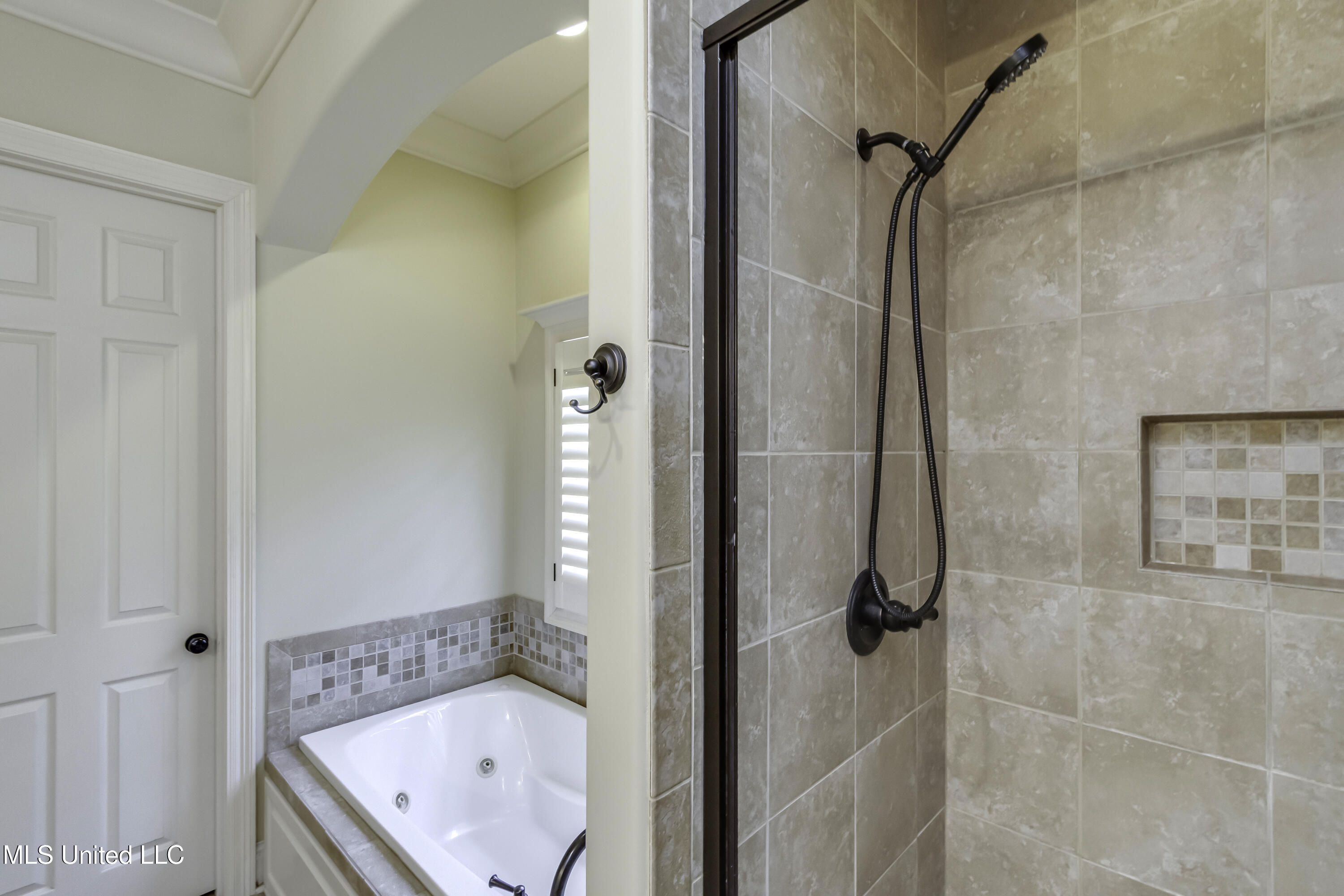 Madison, Mississippi 39110, United States, 4 Bedrooms Bedrooms, ,3 BathroomsBathrooms,Residential,Active,246074