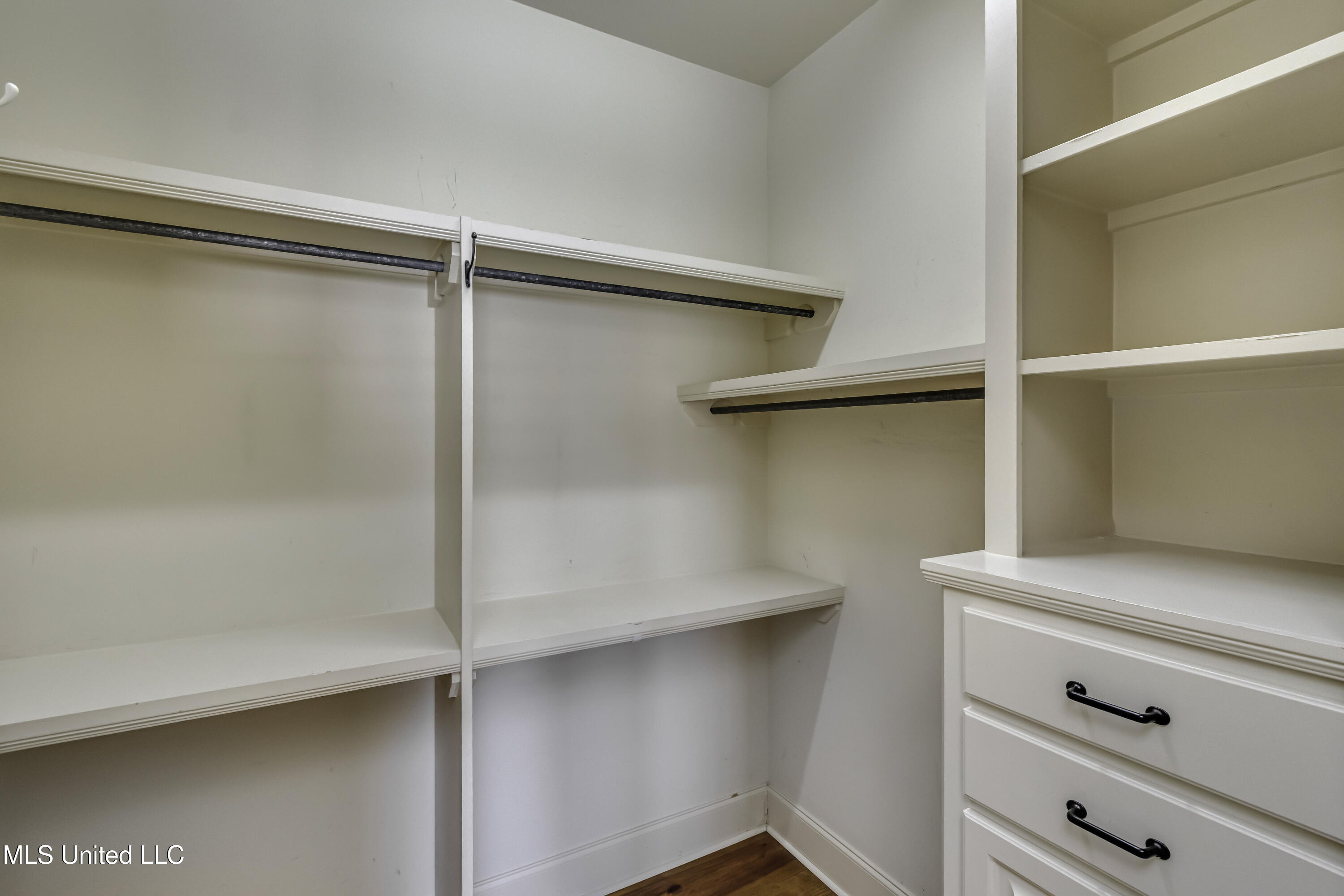 Madison, Mississippi 39110, United States, 4 Bedrooms Bedrooms, ,3 BathroomsBathrooms,Residential,Active,246074