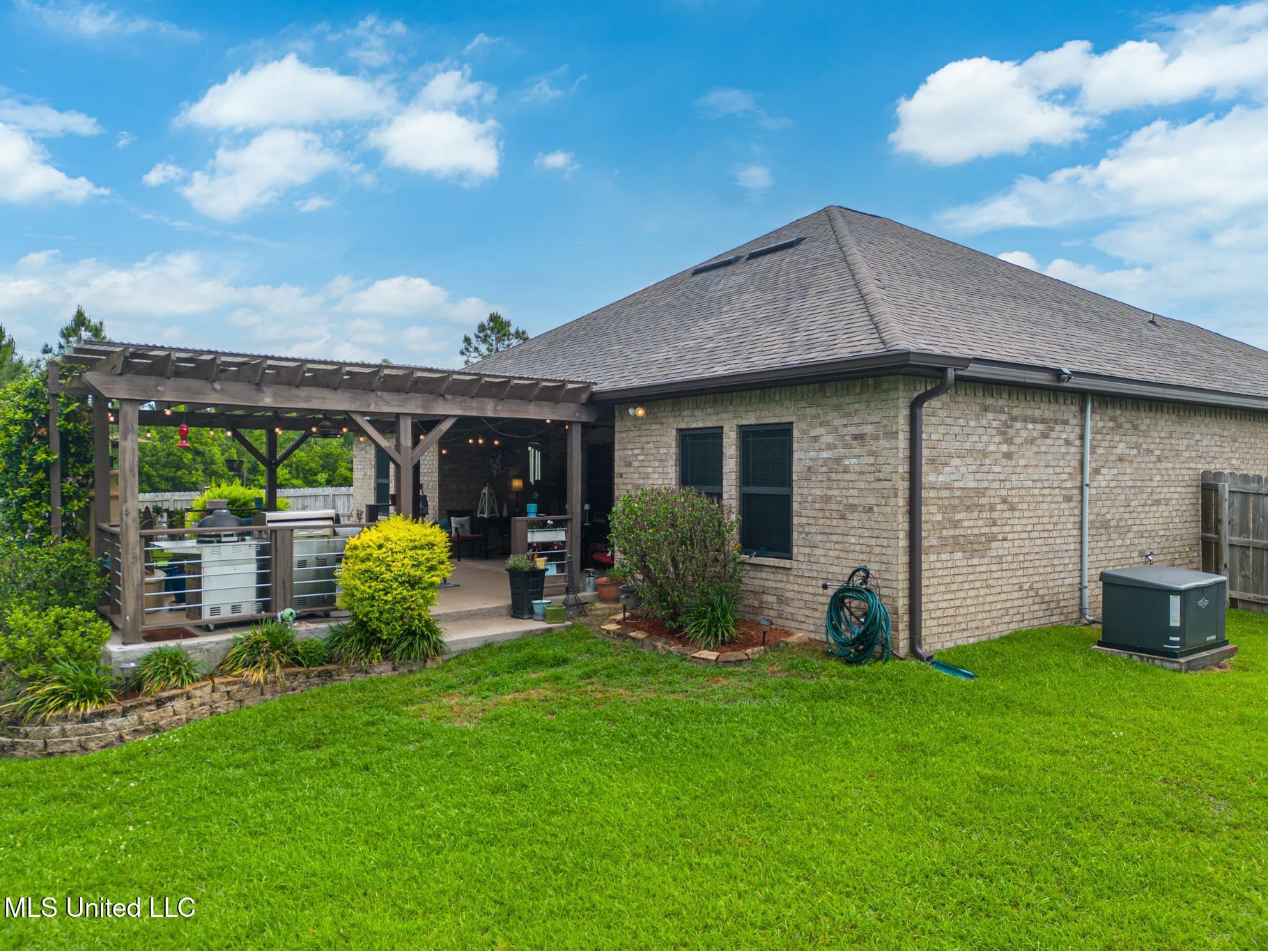 18255 Tulip Cove, Gulfport, Mississippi image 32