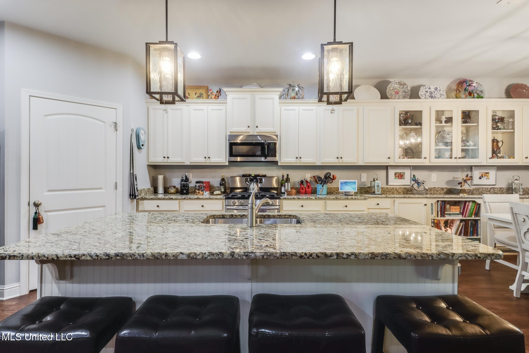18255 Tulip Cove, Gulfport, Mississippi image 11