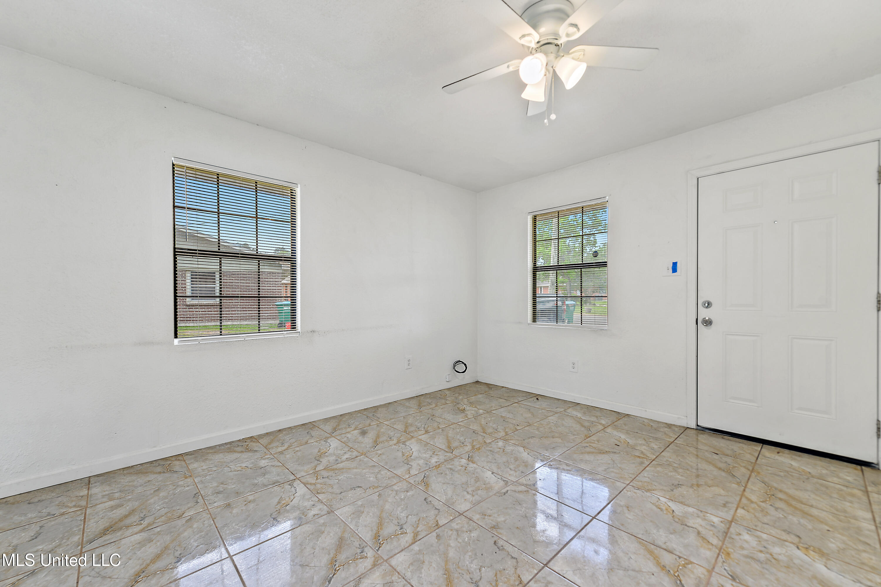 66 Holly Circle, Gulfport, Mississippi image 3