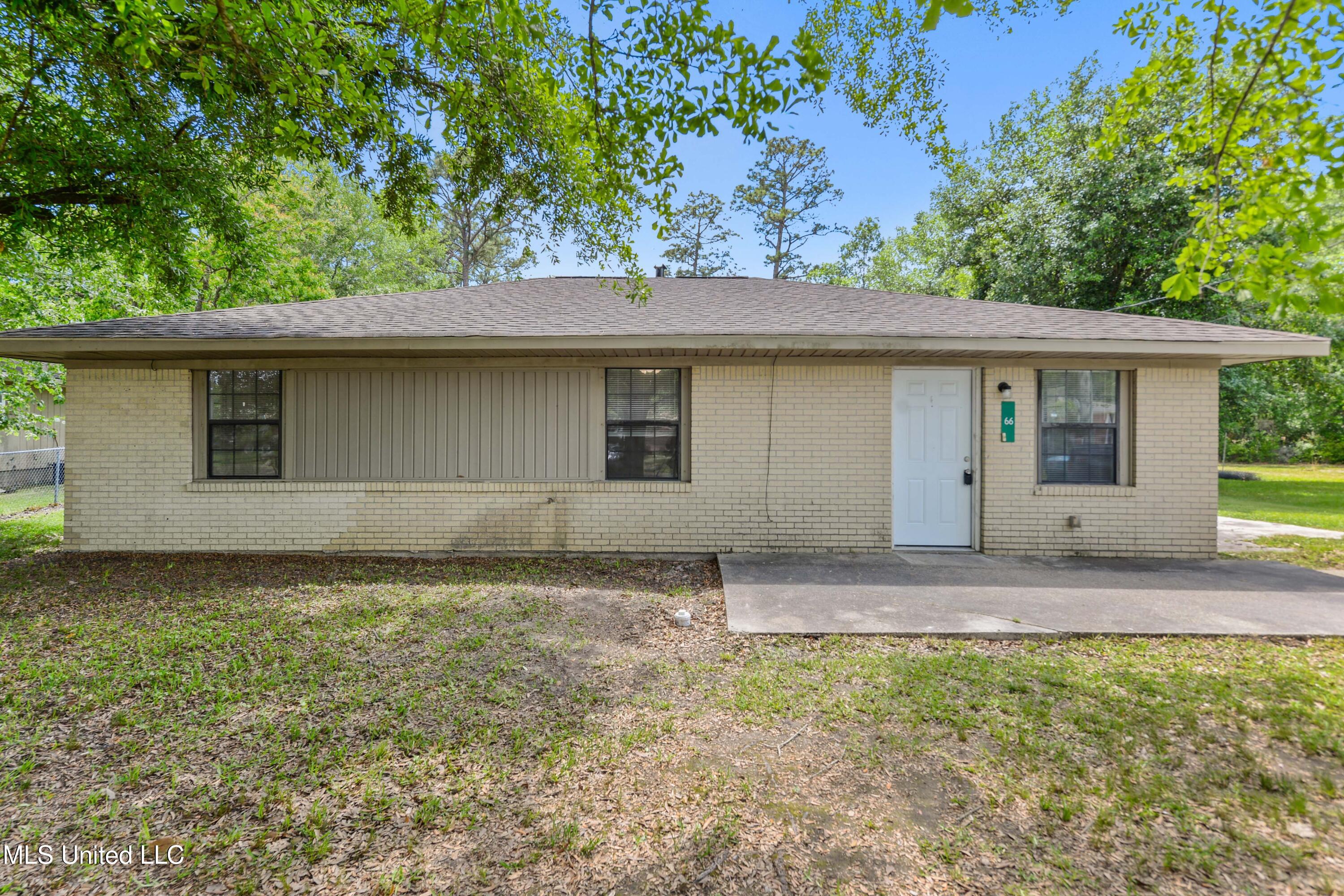 66 Holly Circle, Gulfport, Mississippi image 1