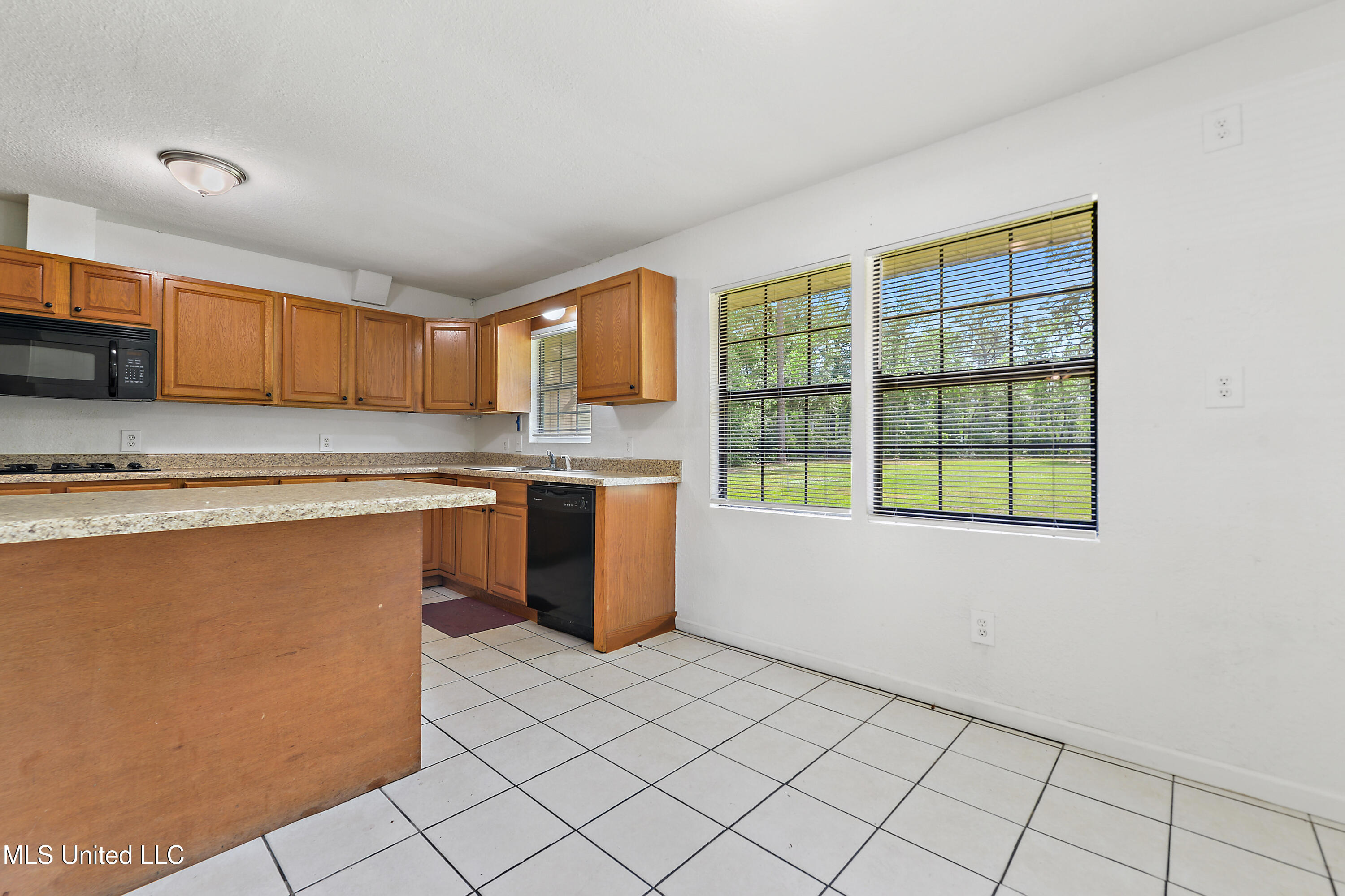 66 Holly Circle, Gulfport, Mississippi image 7