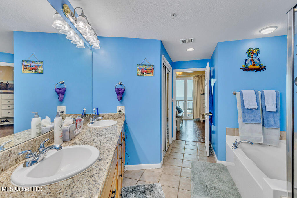 2230 Beach Drive #908, Gulfport, Mississippi image 33