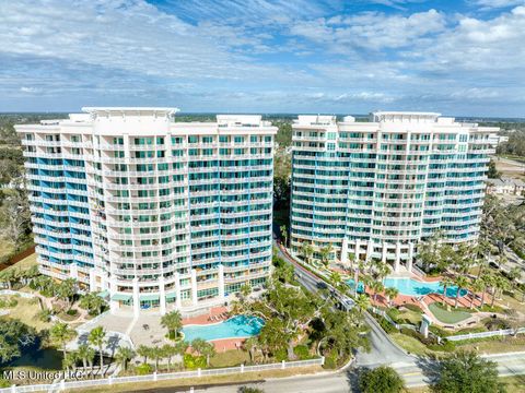 Condominium in Gulfport MS 2230 Beach Drive.jpg