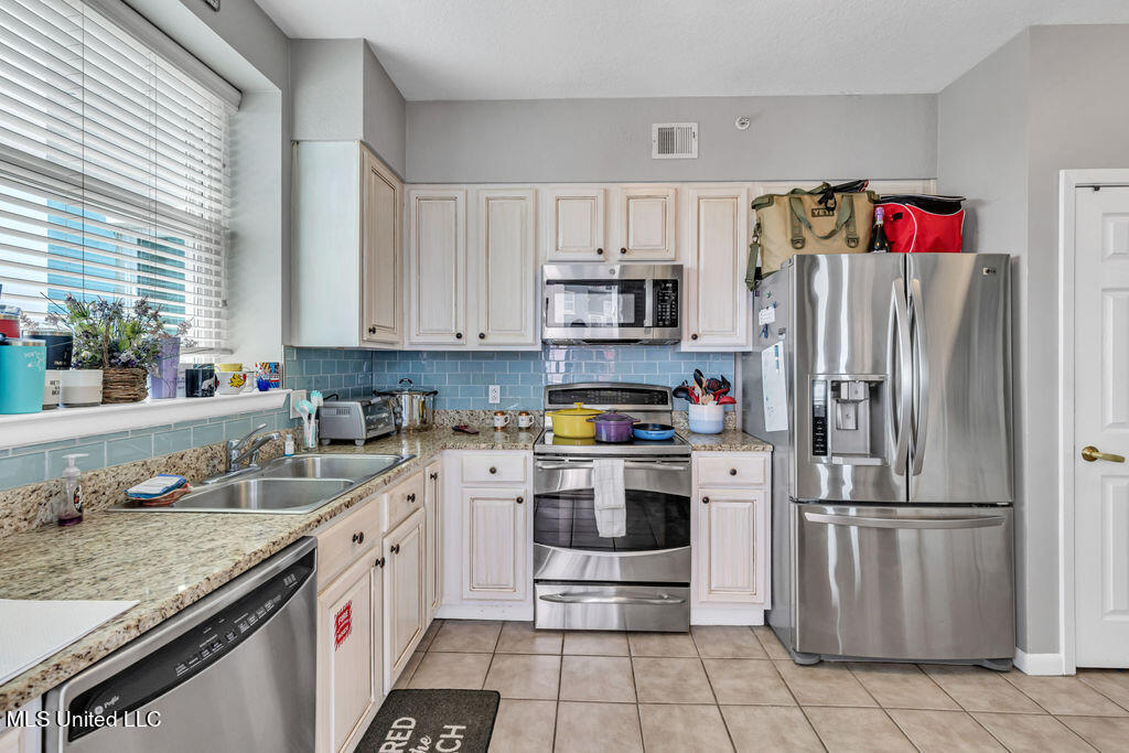 2230 Beach Drive #908, Gulfport, Mississippi image 26