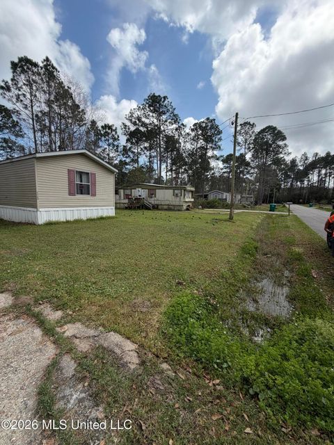 Mobile Home For Sale - 7724 Boulder Drive<br/> Gautier, MS 39553