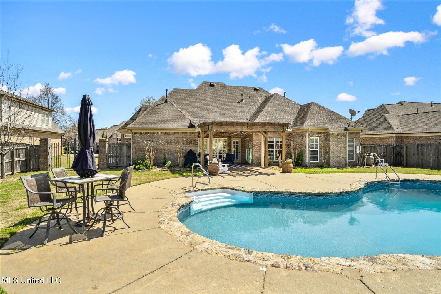 1411 W Notting Hill Drive, Hernando, Mississippi image 30