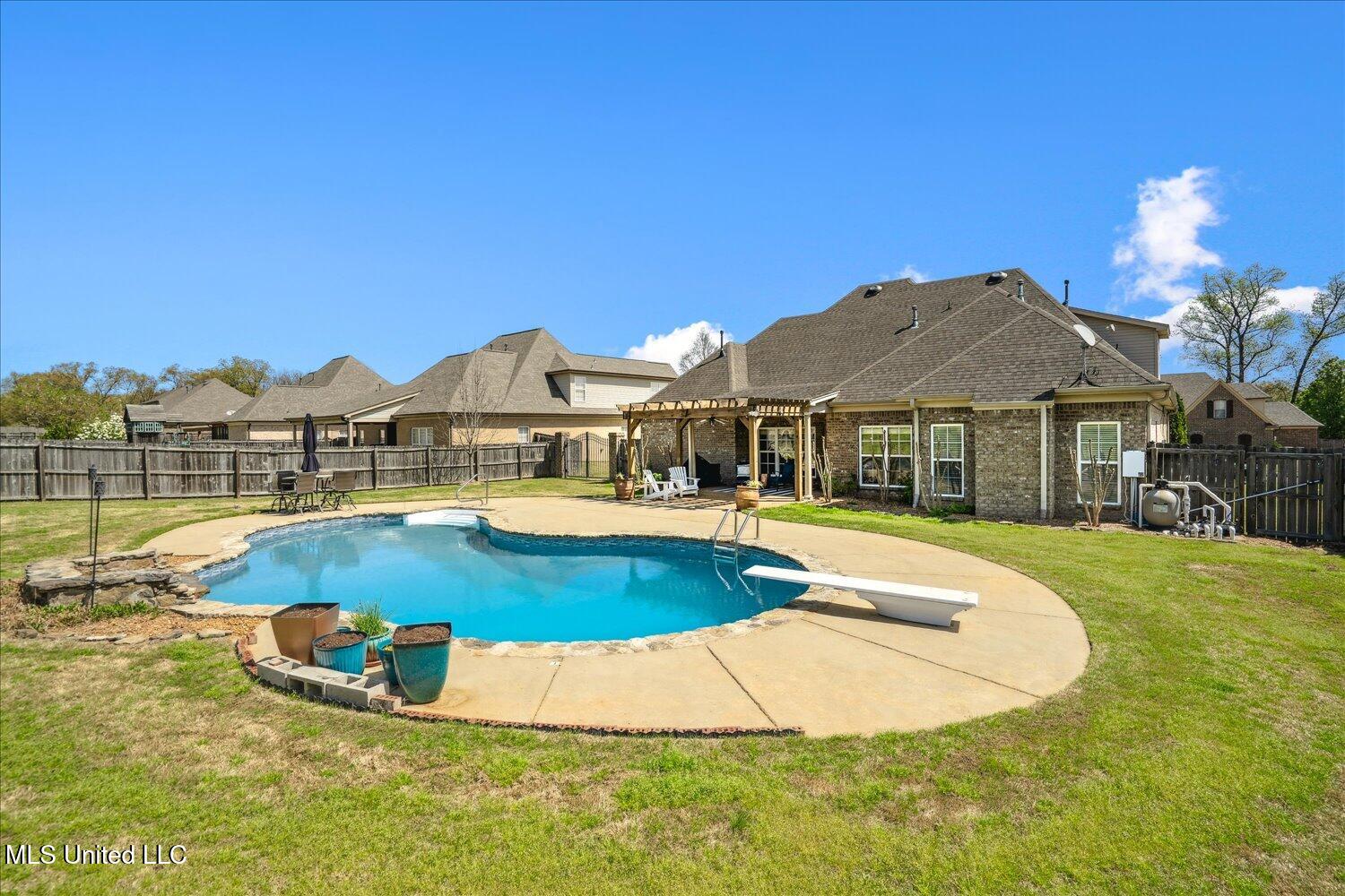 1411 W Notting Hill Drive, Hernando, Mississippi image 28