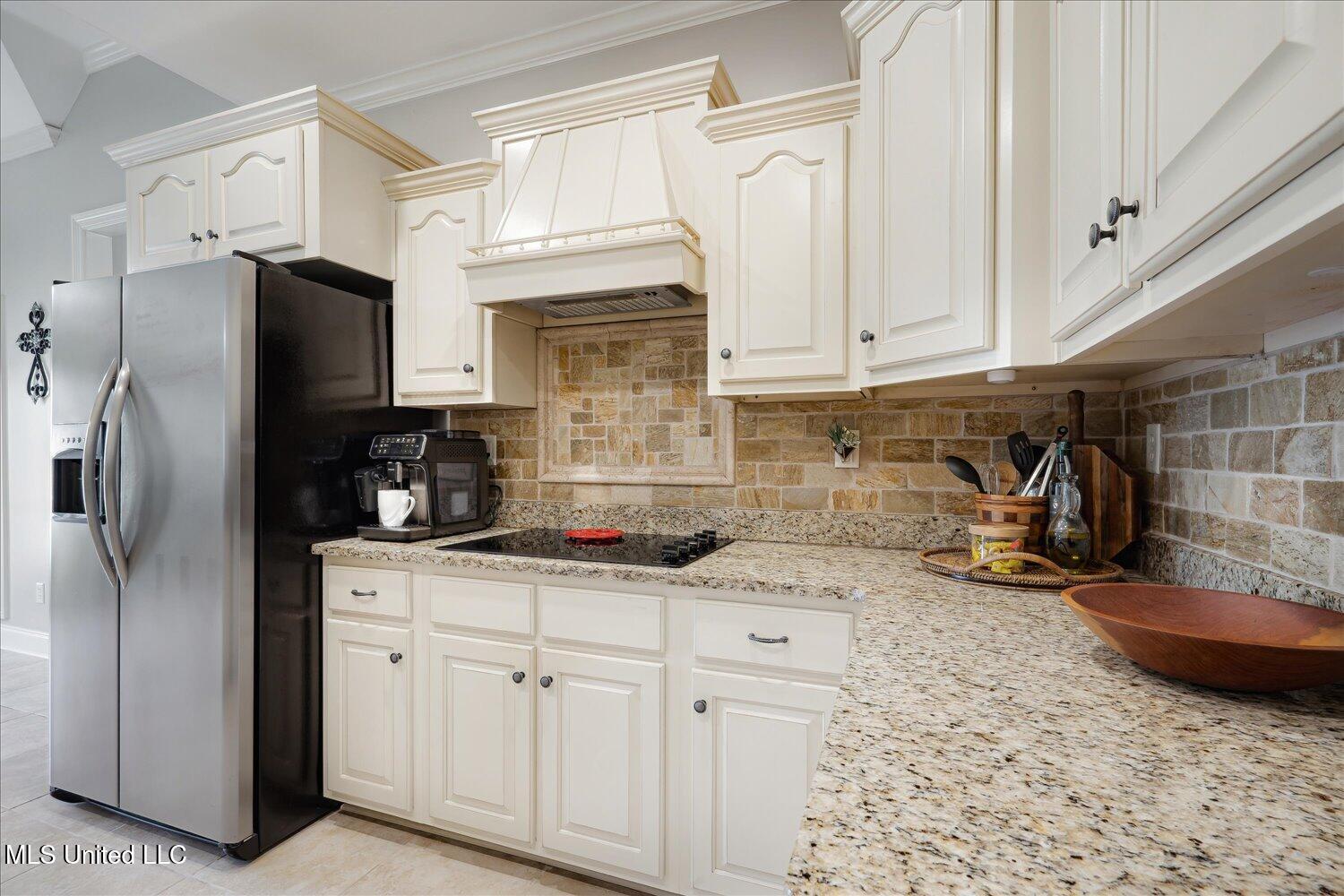 1411 W Notting Hill Drive, Hernando, Mississippi image 12