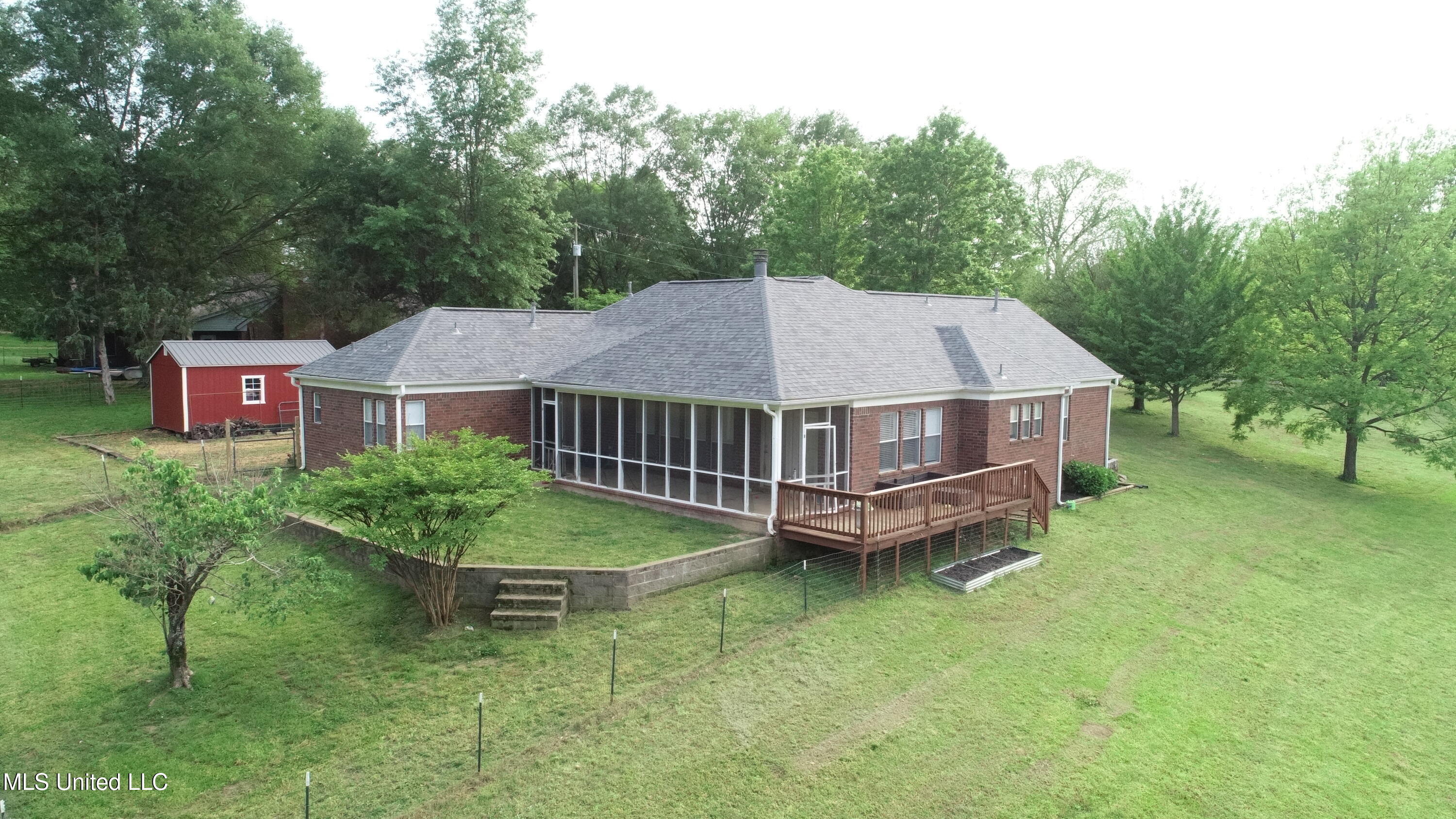 6640 Poplar Corner Road, Walls, Mississippi image 2