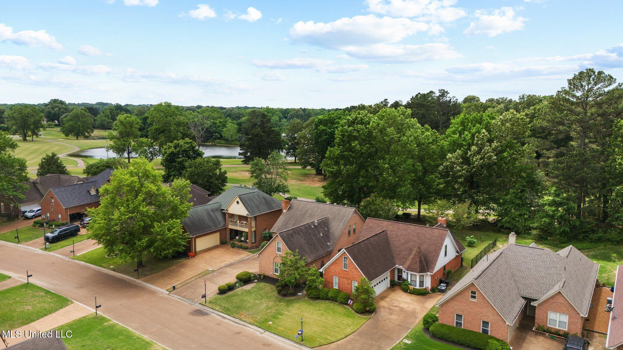 723 Fairway Trail, Hernando, Mississippi image 3