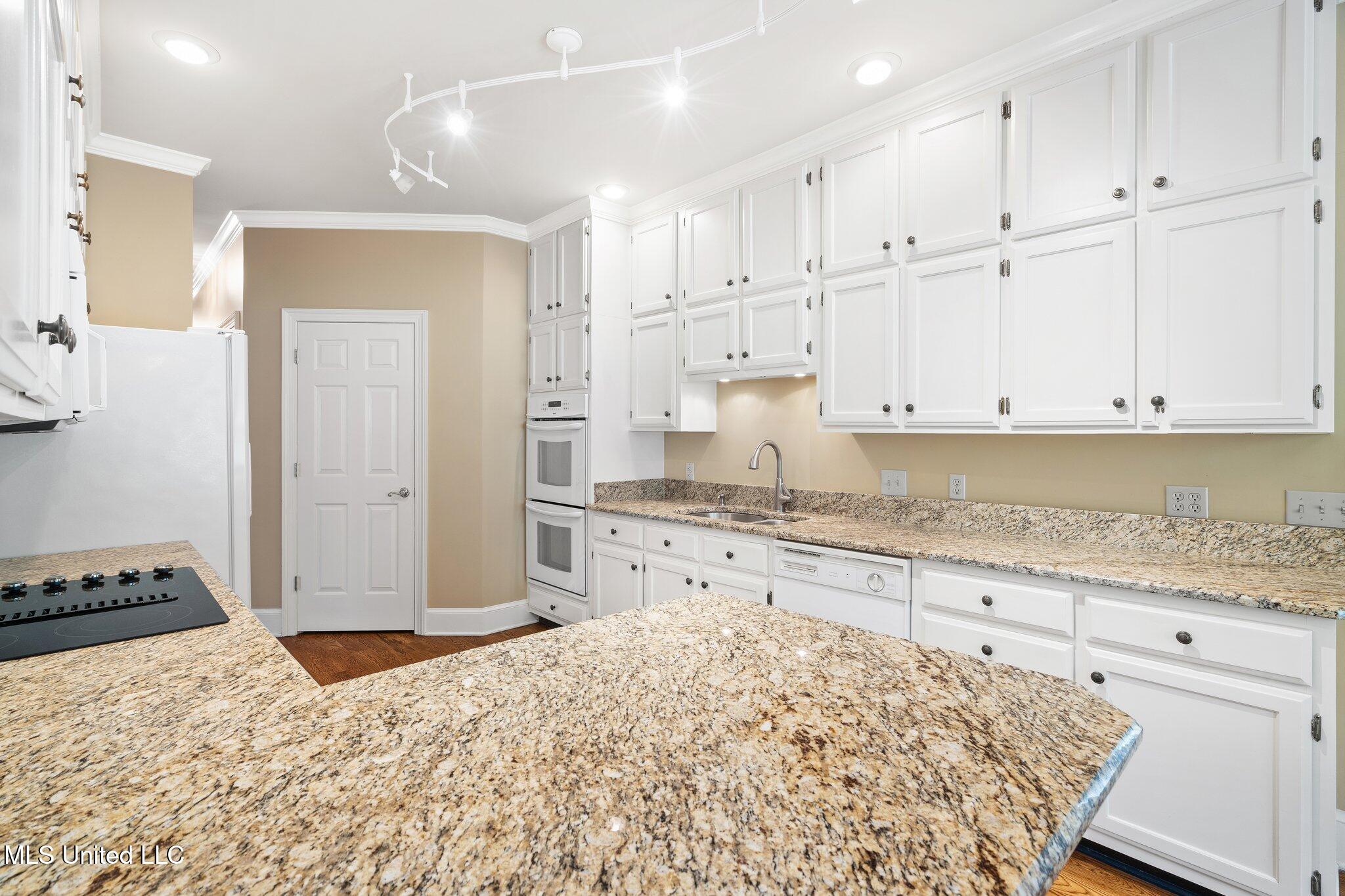 723 Fairway Trail, Hernando, Mississippi image 15