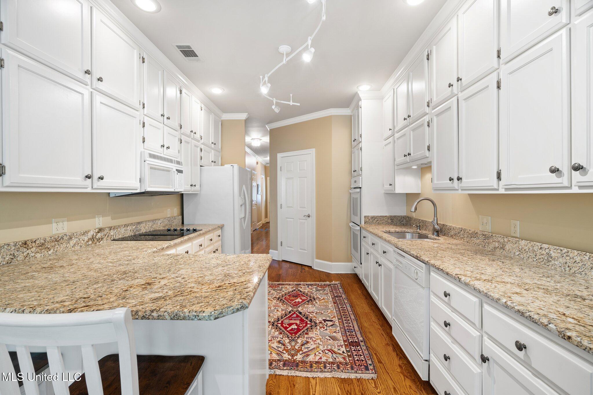 723 Fairway Trail, Hernando, Mississippi image 13