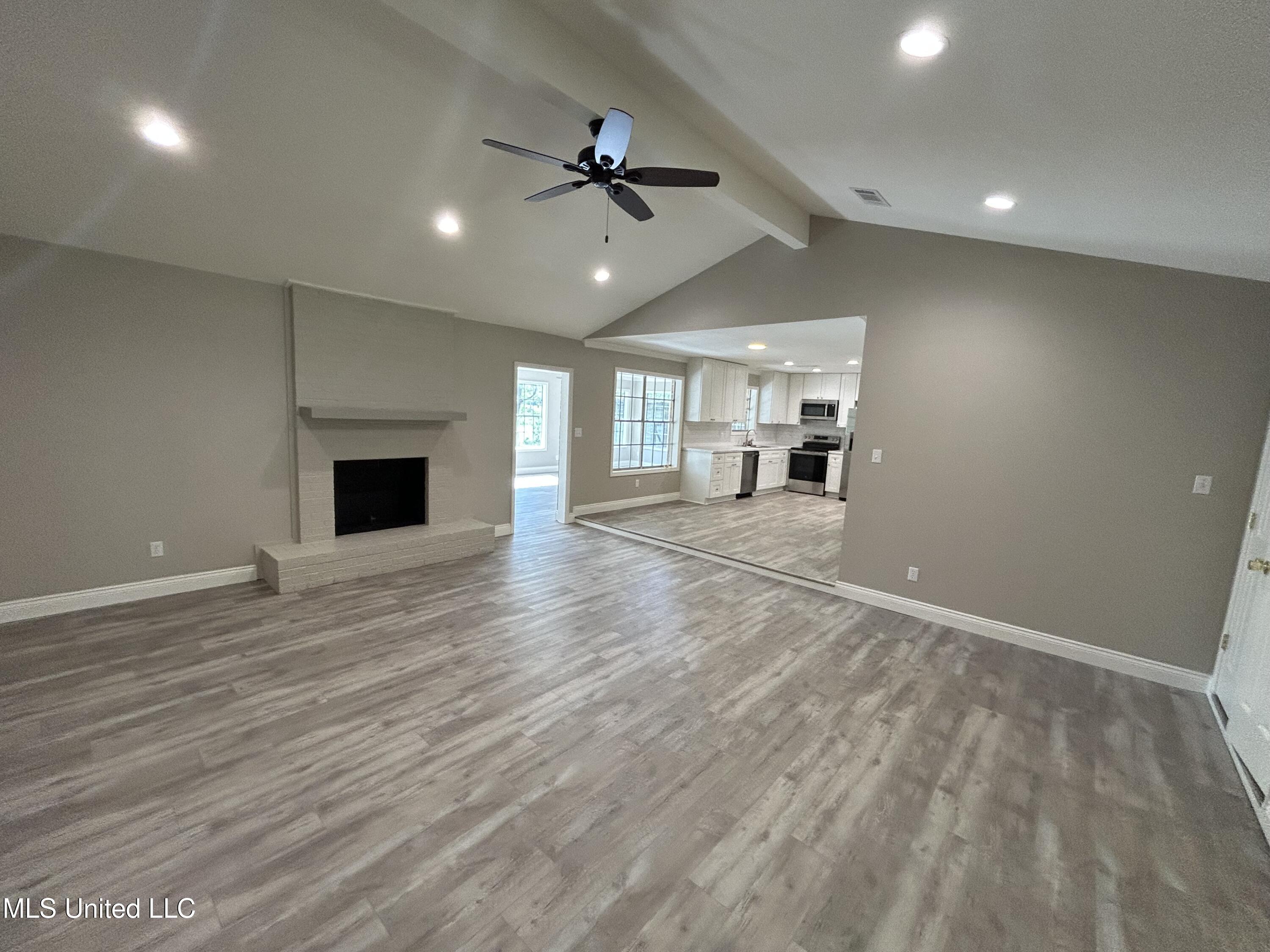 215 Quail Trail, Greenwood, Mississippi image 6